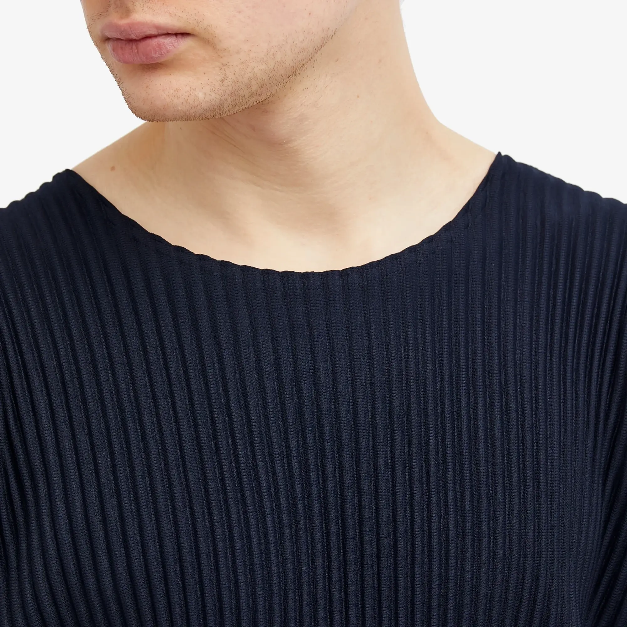 Homme Plissé Issey Miyake Men's Pleated T-Shirt Navy