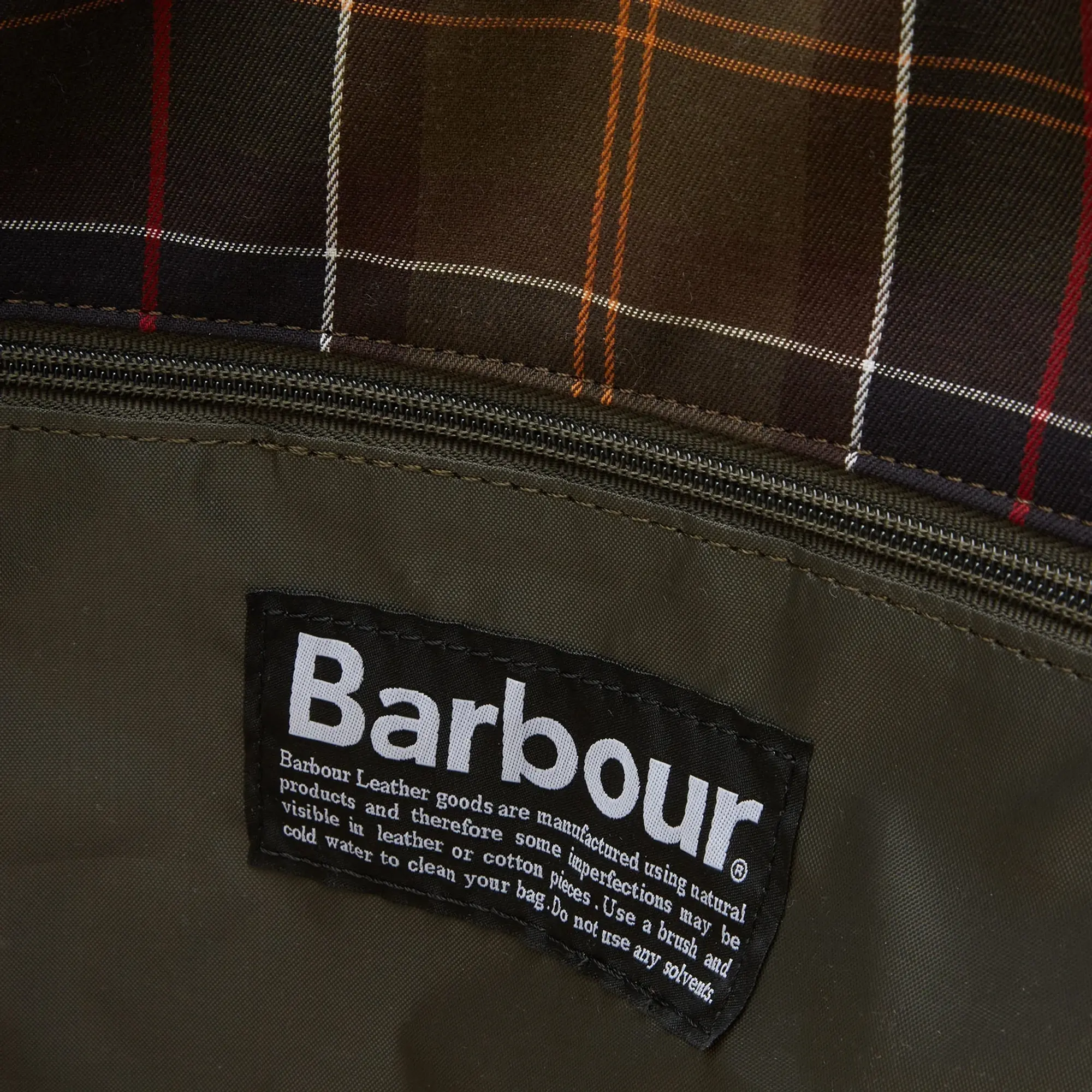 Barbour Men's Leather Medium Travel Explorer Chocolate