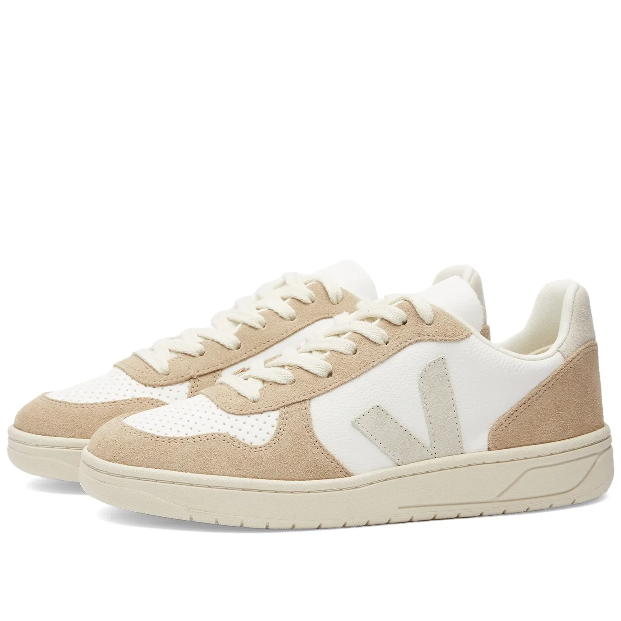 Veja  V-10  women's Shoes (Trainers) in White