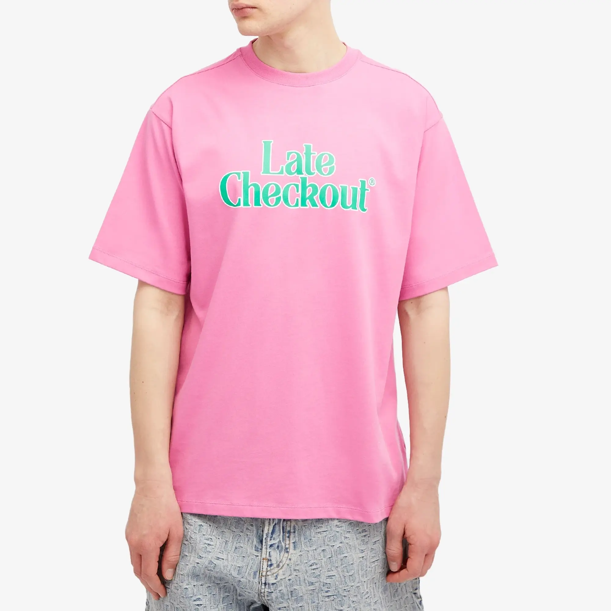 Late Checkout Men's Logo T-Shirt Pink