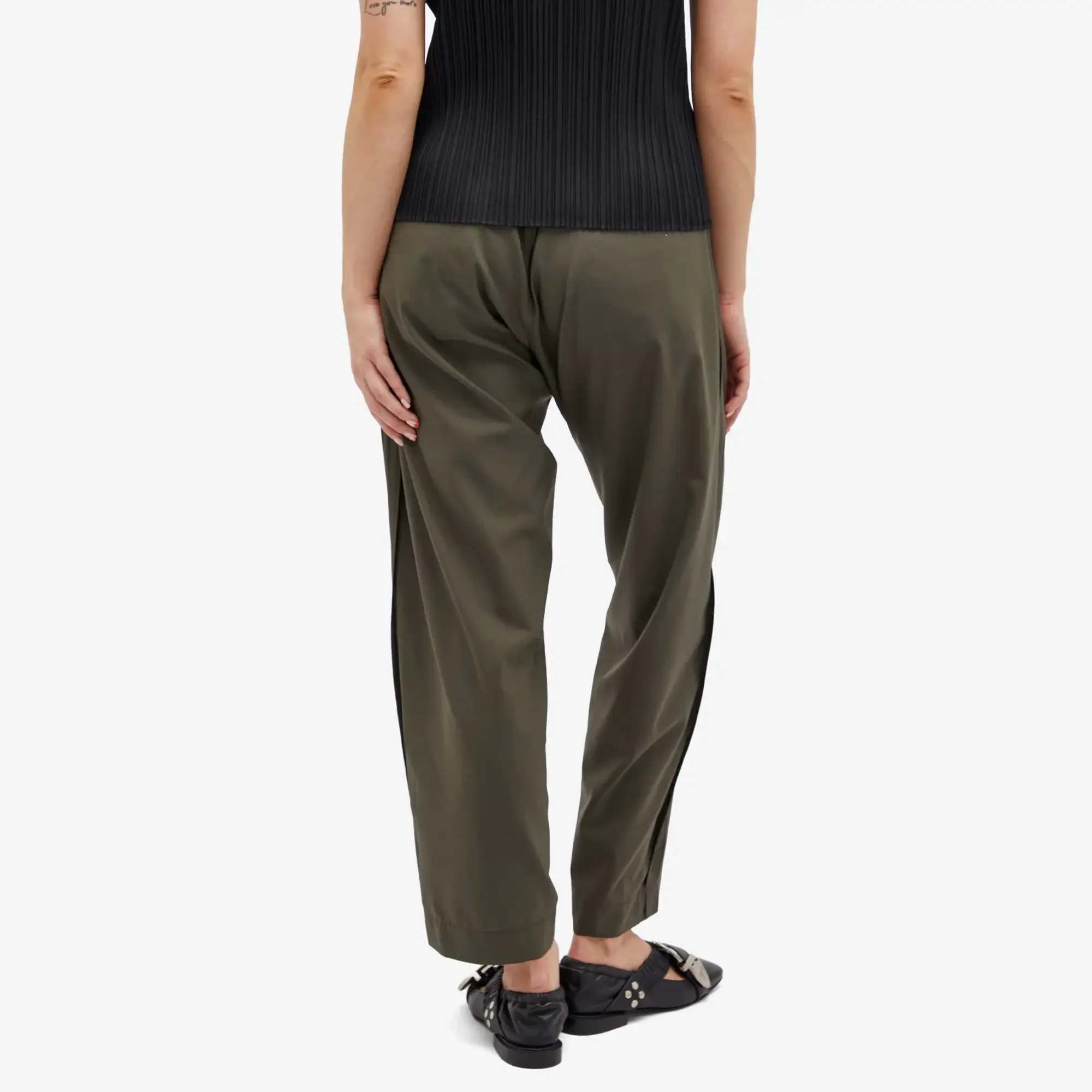 Undercover Women's Casual Trousers Khaki