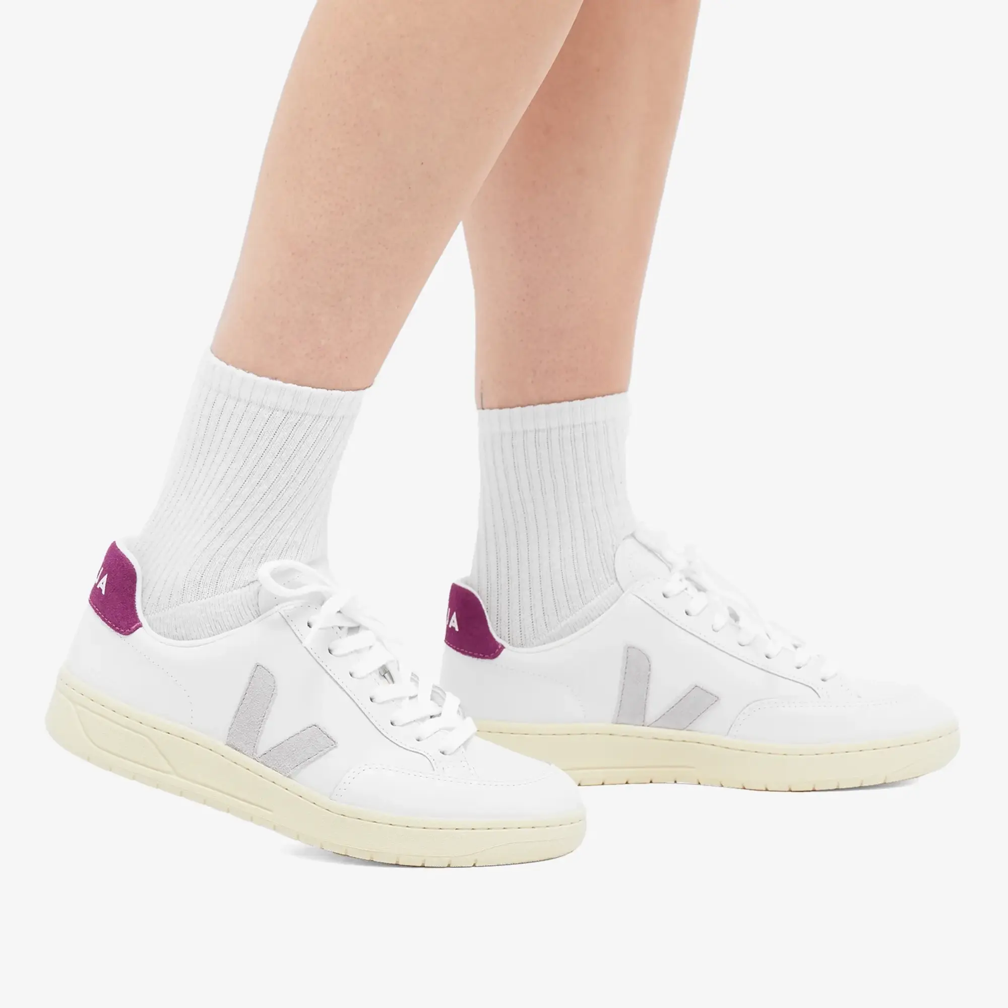 Veja V-12 Leather Trainers