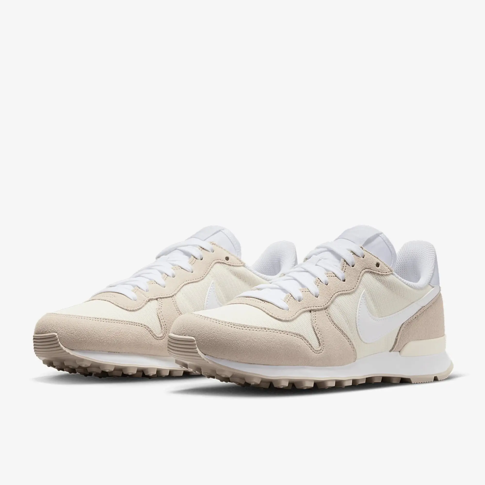 Nike Sportswear Womens Internationalist FJ4744 100 FOOTY.COM