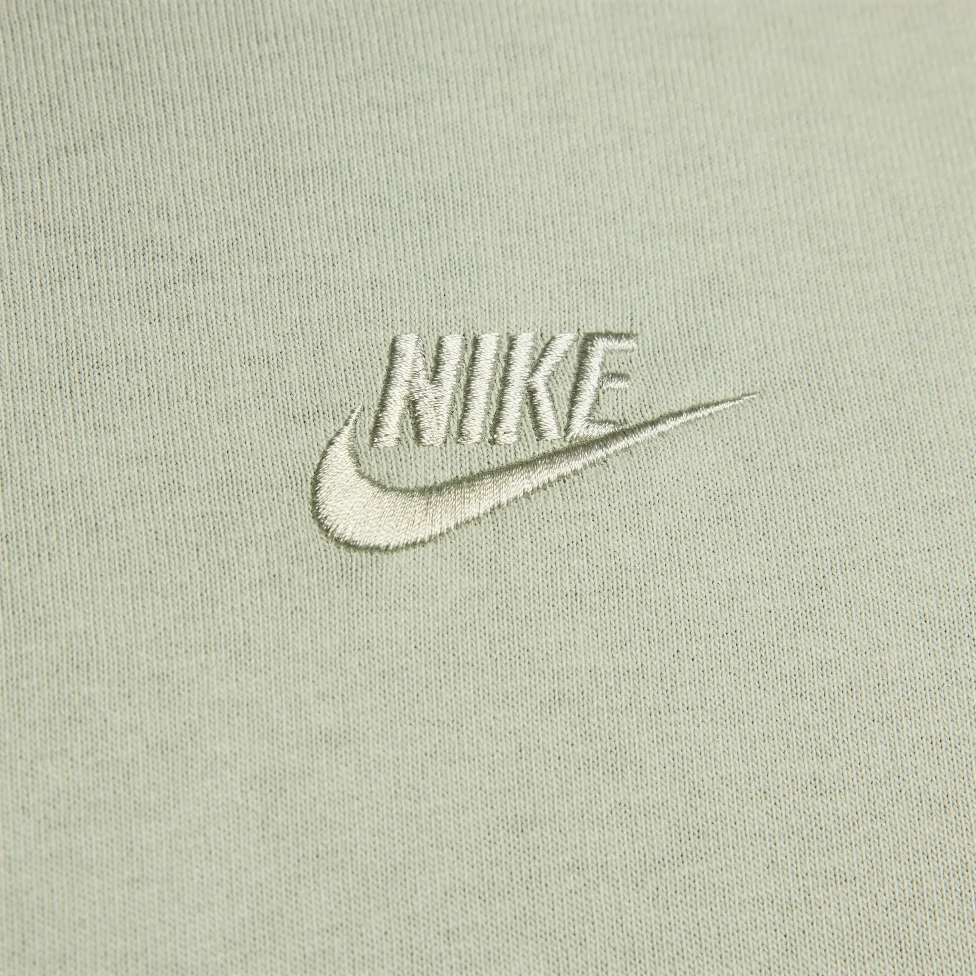 Nike Sportswear Premium Essentials Men's Long-Sleeve T-Shirt - Green - Organic Cotton/75% Organic Cotton Minimum