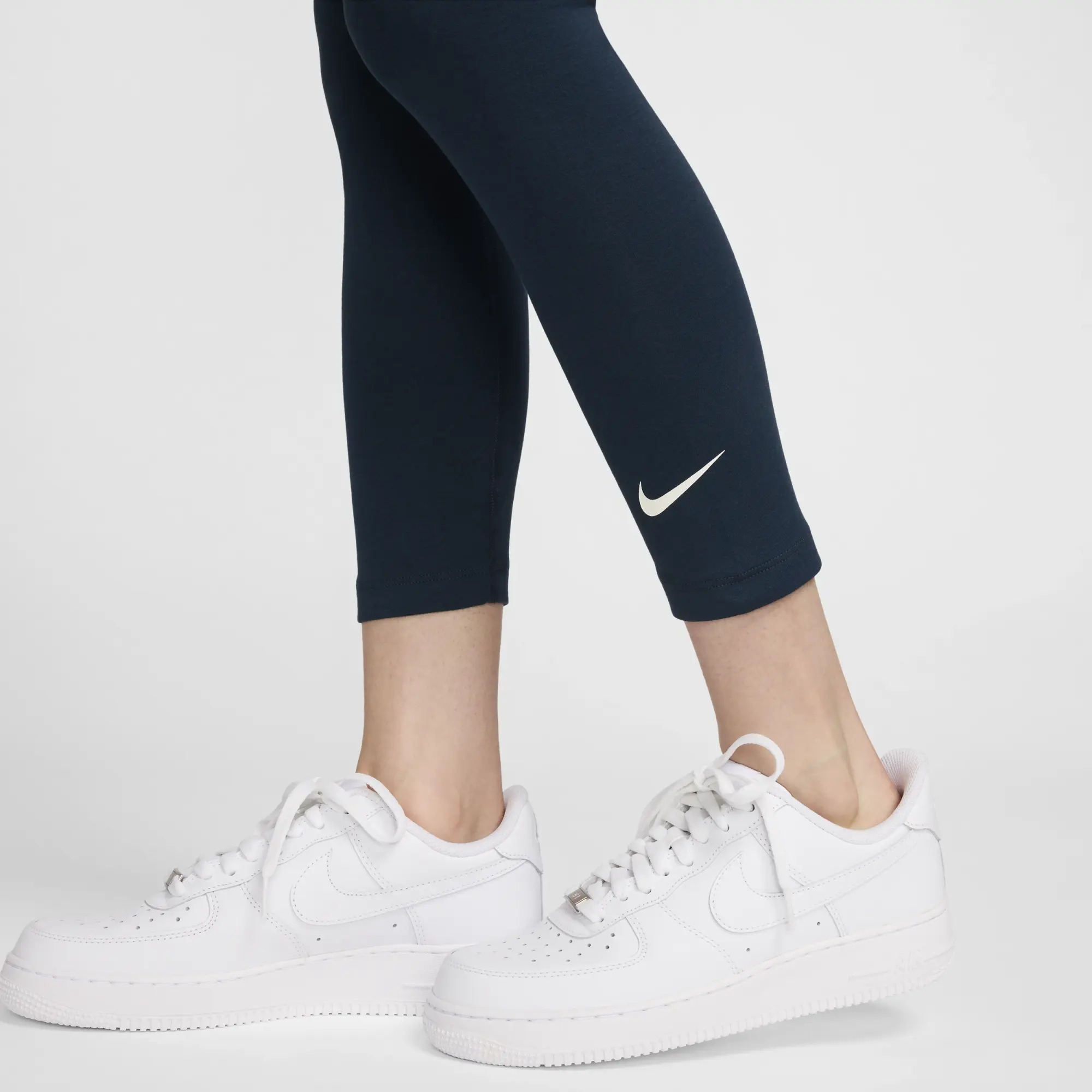 Nike Womens Dri-FIT Classic 7/8 Legging - Navy - Size M - Navy