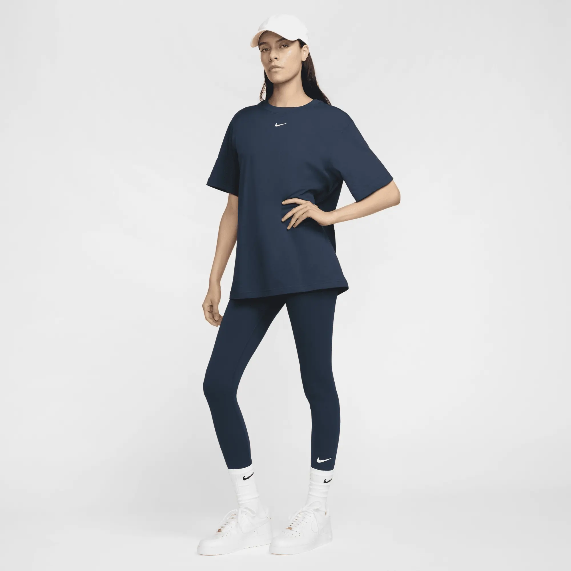 Nike Womens Dri-FIT Classic 7/8 Legging - Navy - Size M - Navy
