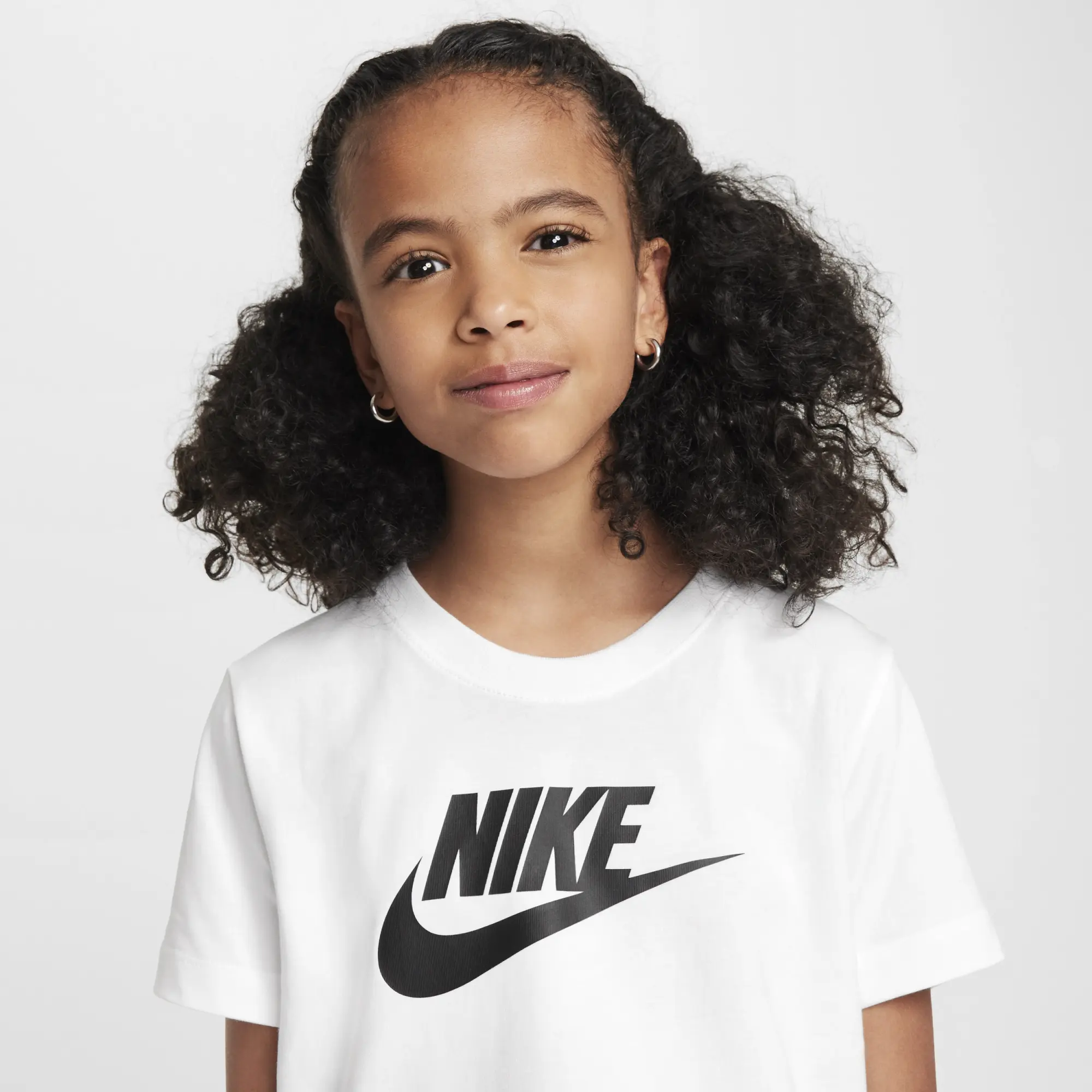 Nike Sportswear Older Kids' (Girls') Cropped T-Shirt - White