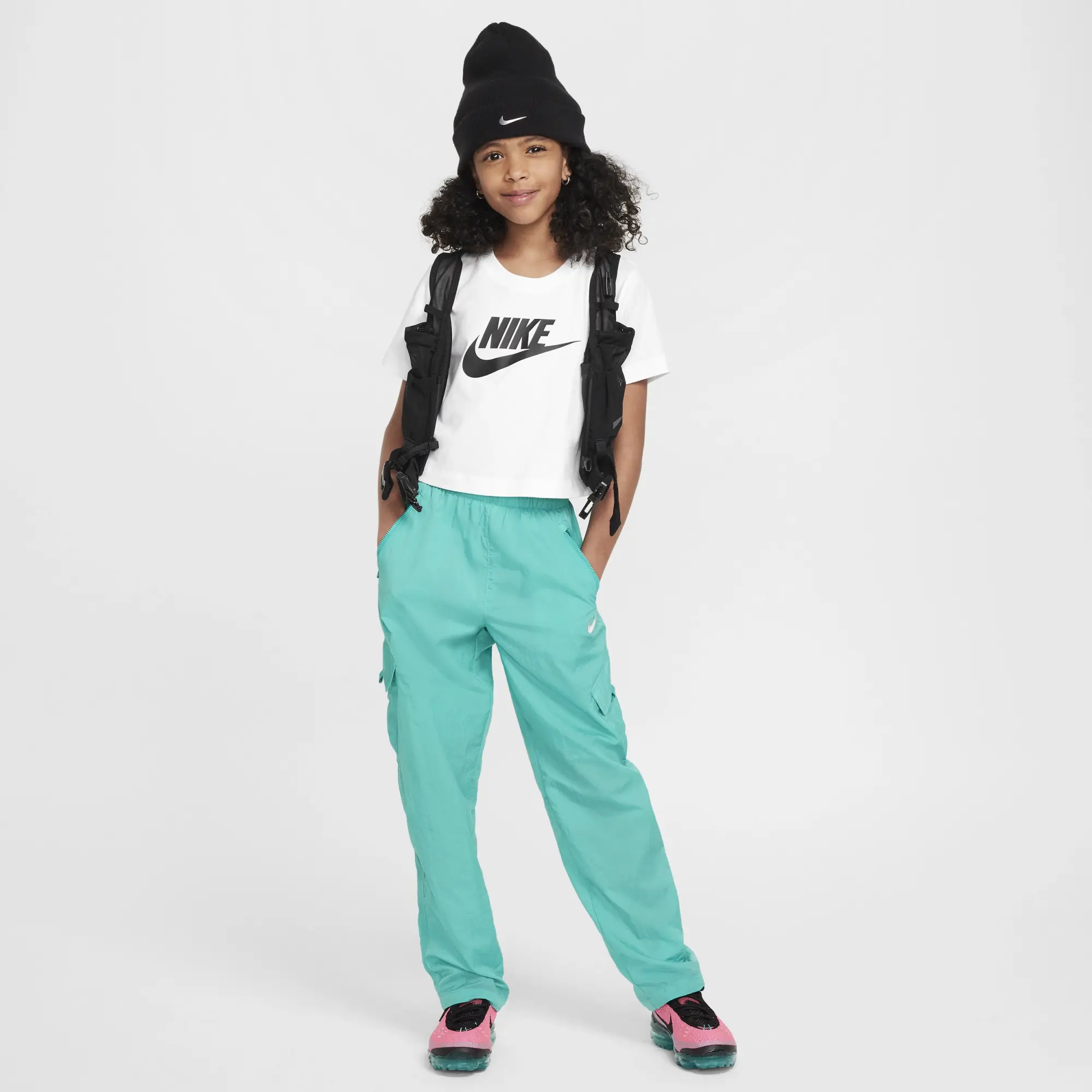 Nike Sportswear Older Kids' (Girls') Cropped T-Shirt - White