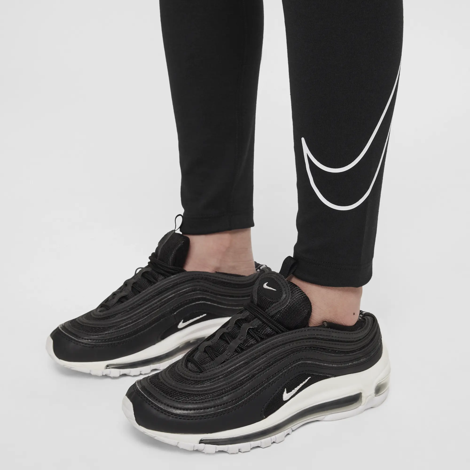 Nike Older Kids Classic Leggings in Black/White