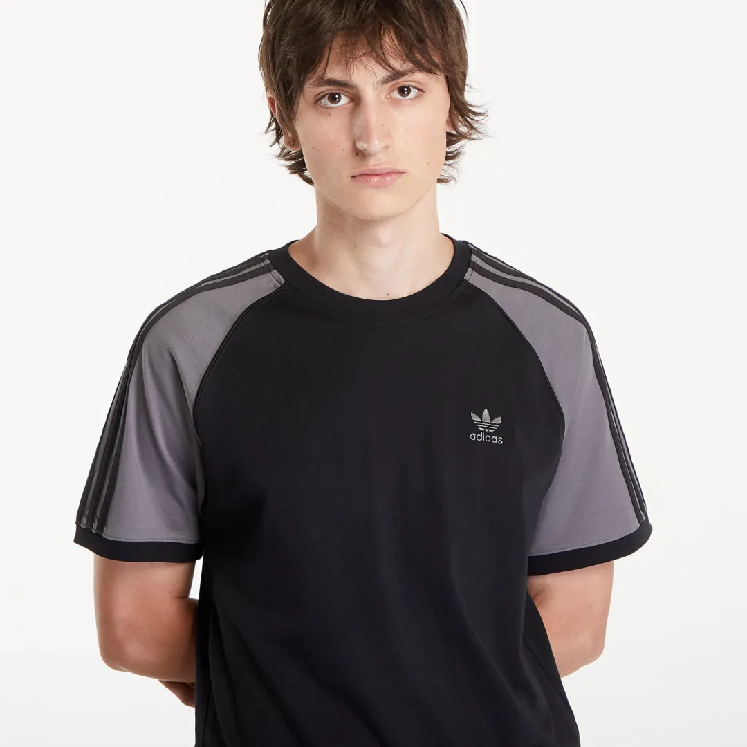 adidas Originals Adidas Superstar Men T-Shirts - Black | IW5818 | FOOTY.COM