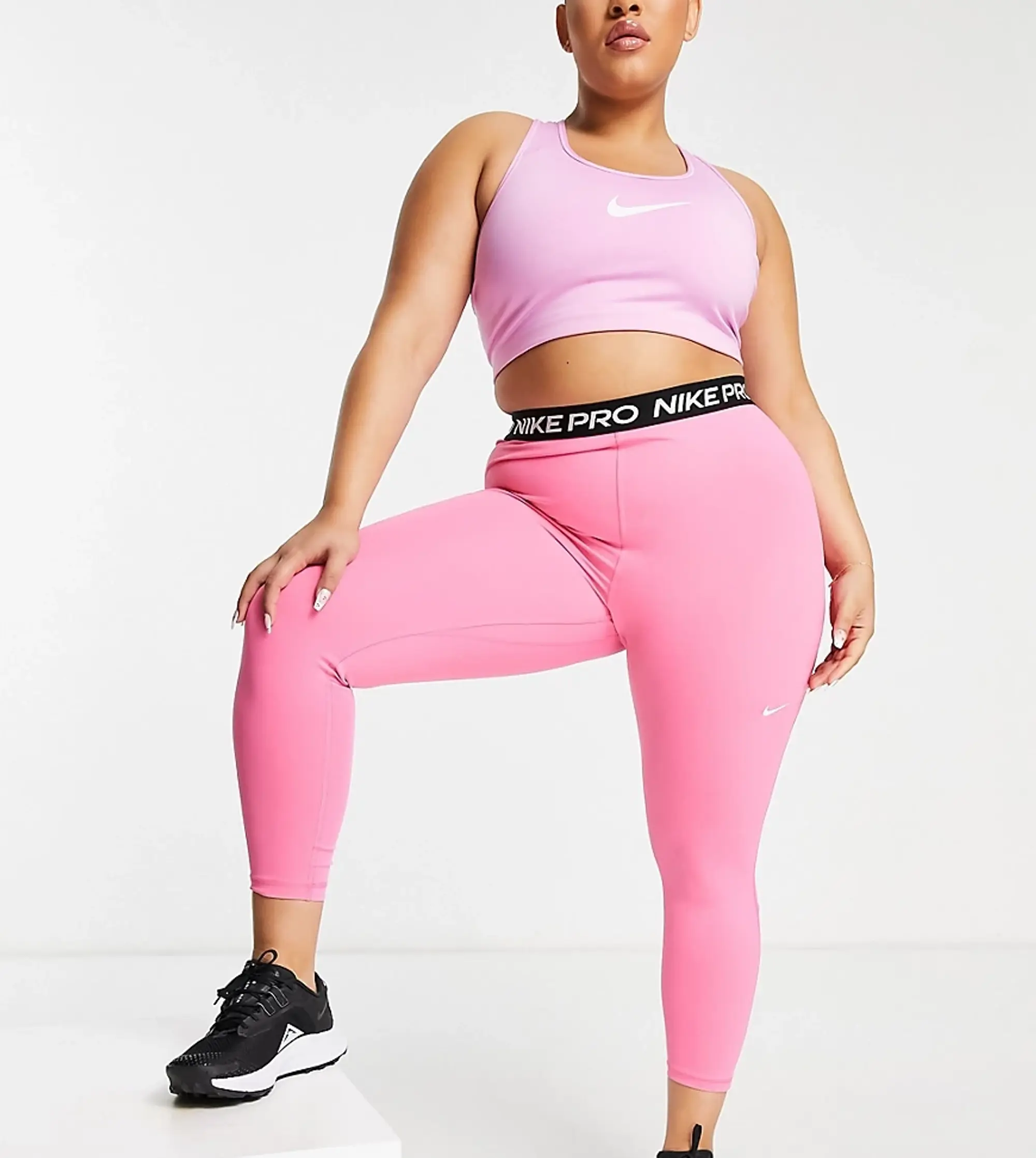 Pink nike training tights best sale