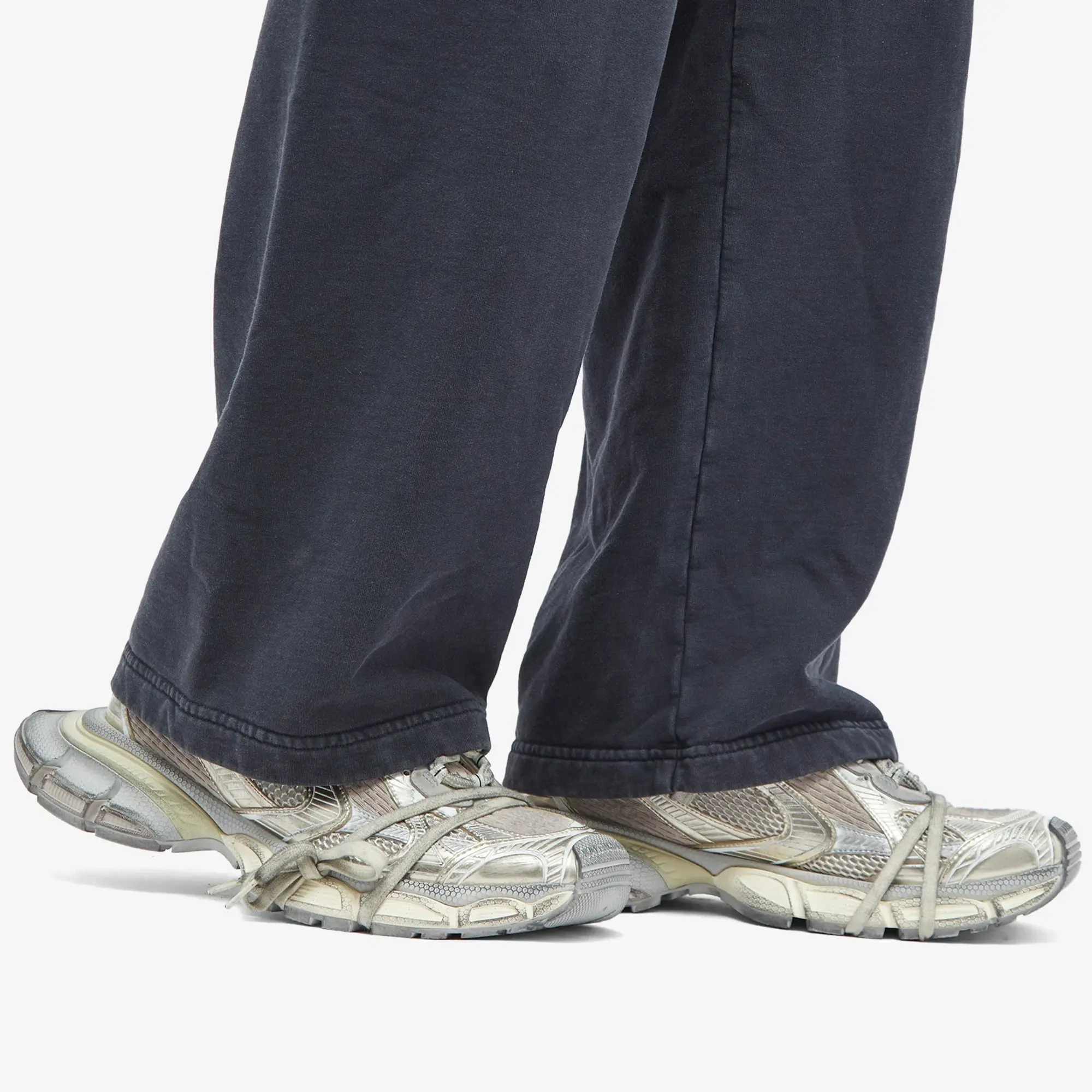 靴 BALENCIAGA 3xl Eggshell Balenciaga 3xl Sneaker in Eggshell & Black | FWRD