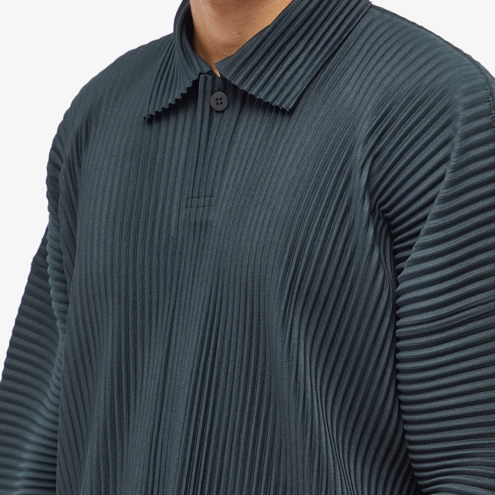 Homme Plissé Issey Miyake Men's Pleated Polo Shirt Dark Green