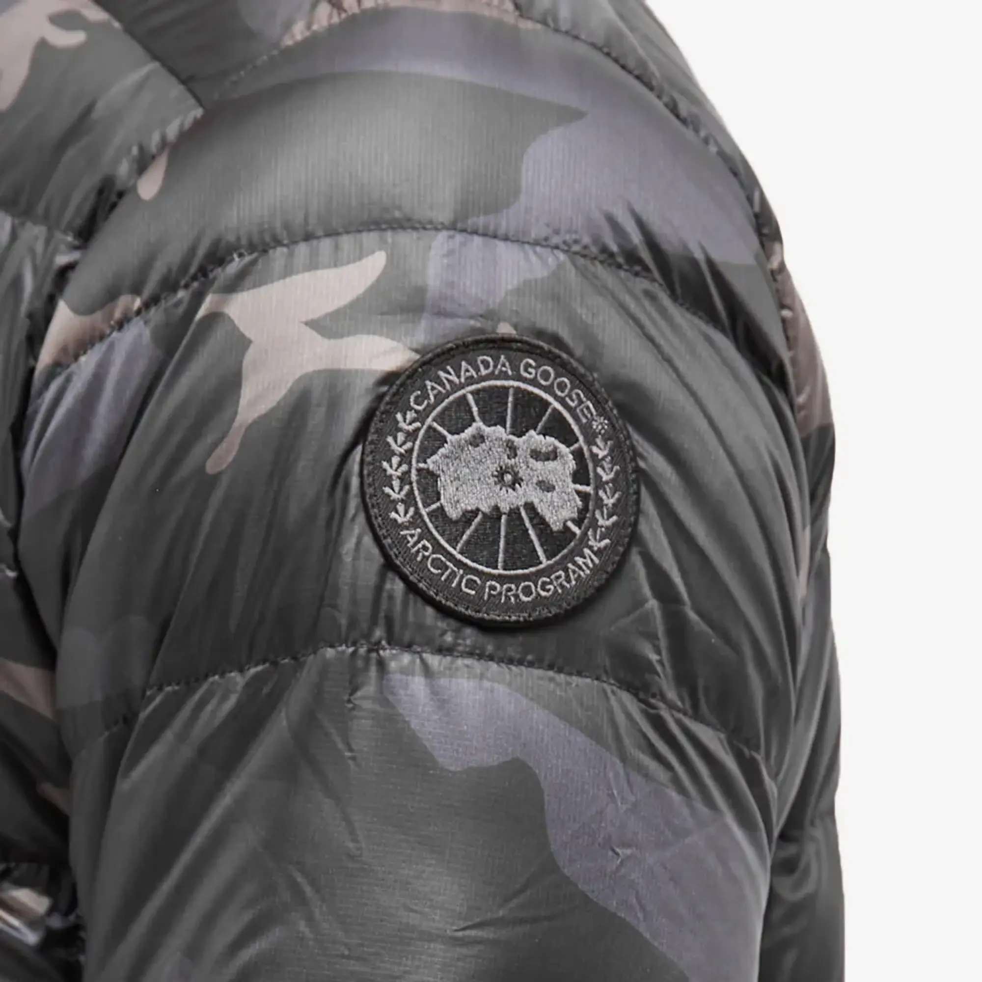 Canada Goose Men's Black Disc Crofton Jacket Black Classic Camo