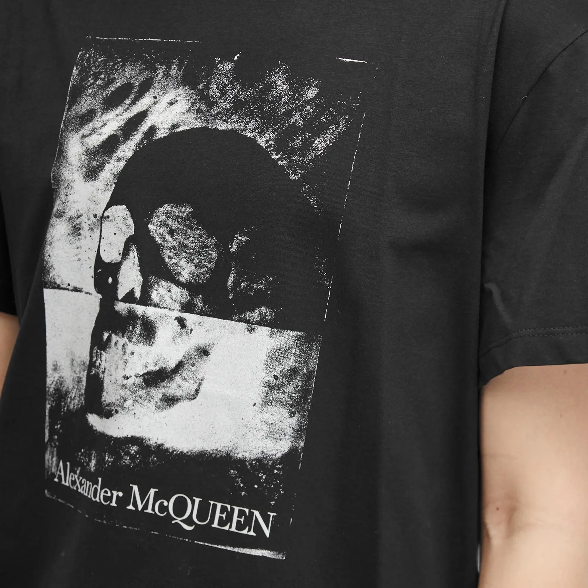 Alexander McQueen Men's Silver Skull Print T-Shirt Black / Silver