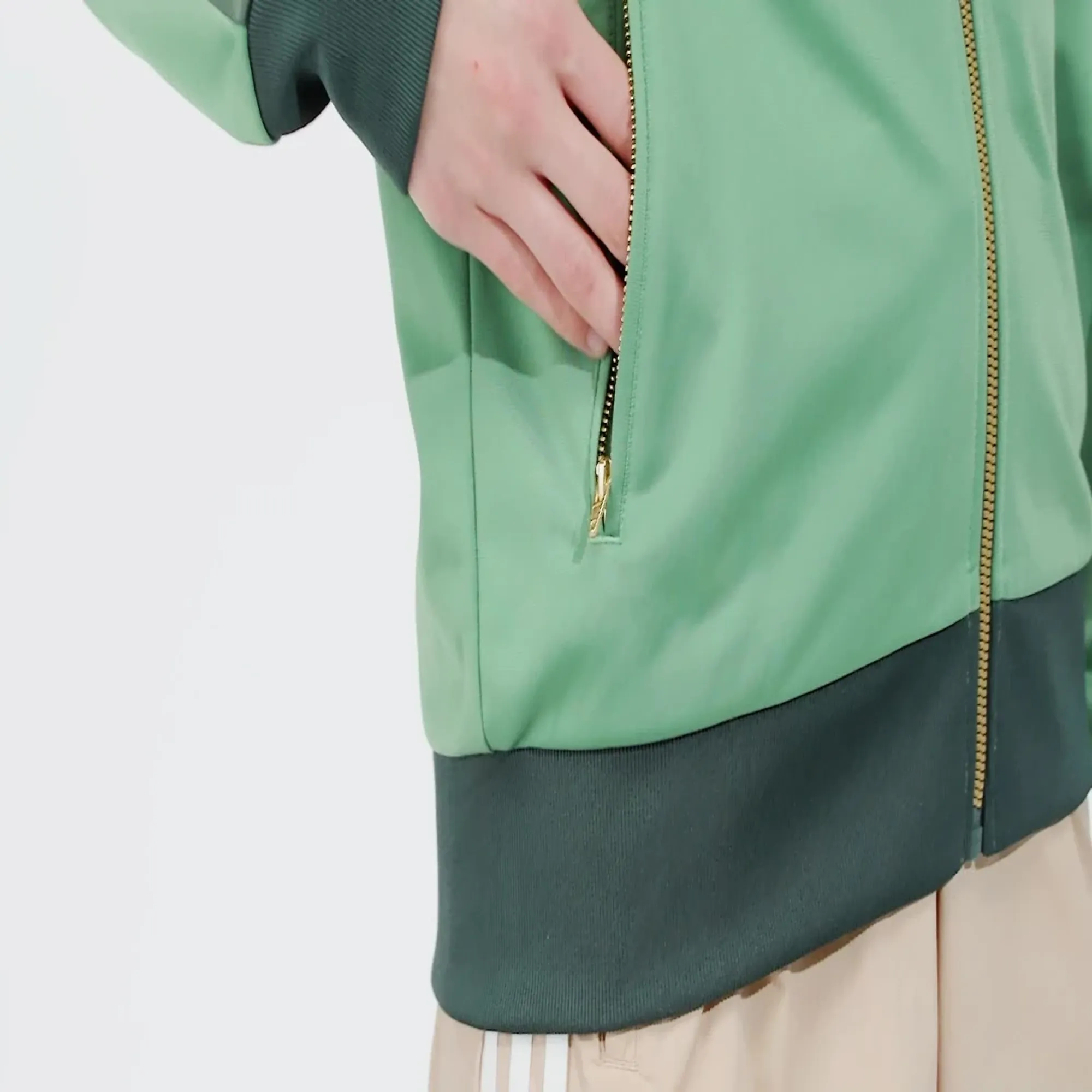 adidas Originals adidas Firebird Badge Track Top | IZ2669 | FOOTY.COM