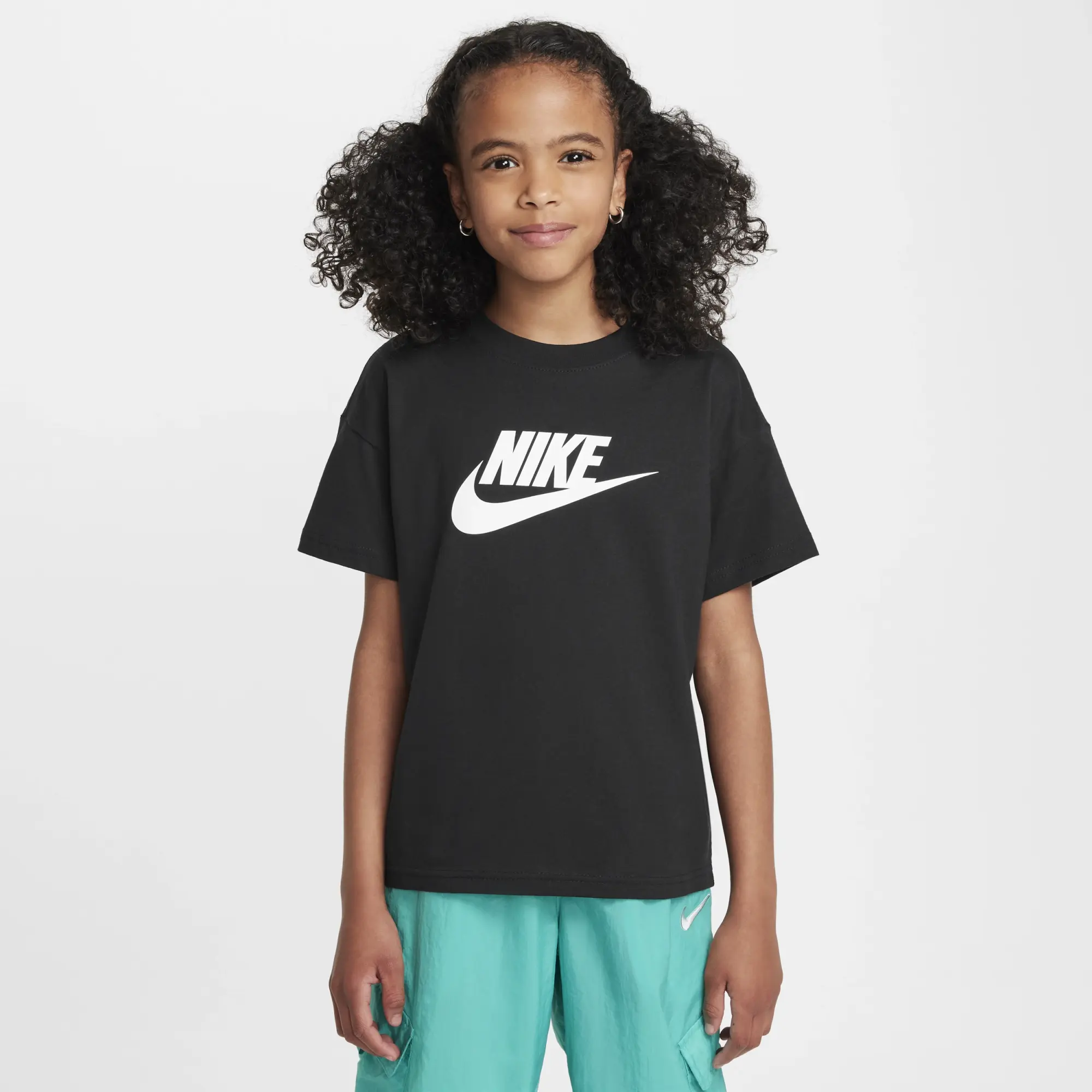 Nike Sportswear Older Kids' (Girls') T-Shirt - Black