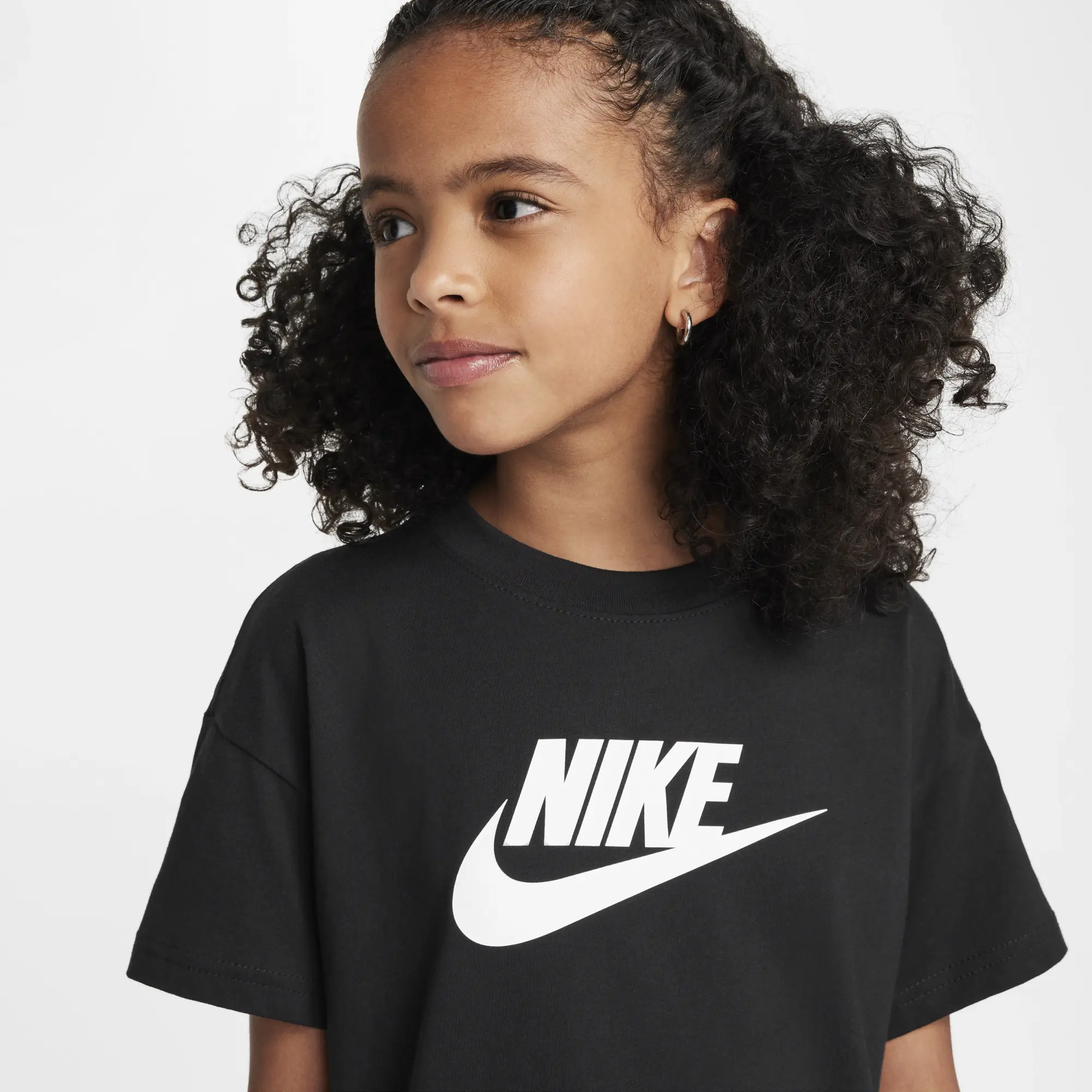 Nike Sportswear Older Kids' (Girls') T-Shirt - Black