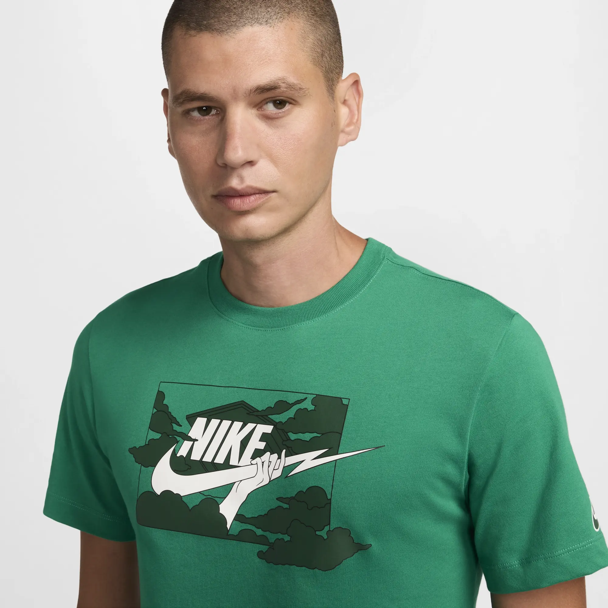 Nike Club Men's T-Shirt - Green - Cotton/Polyester