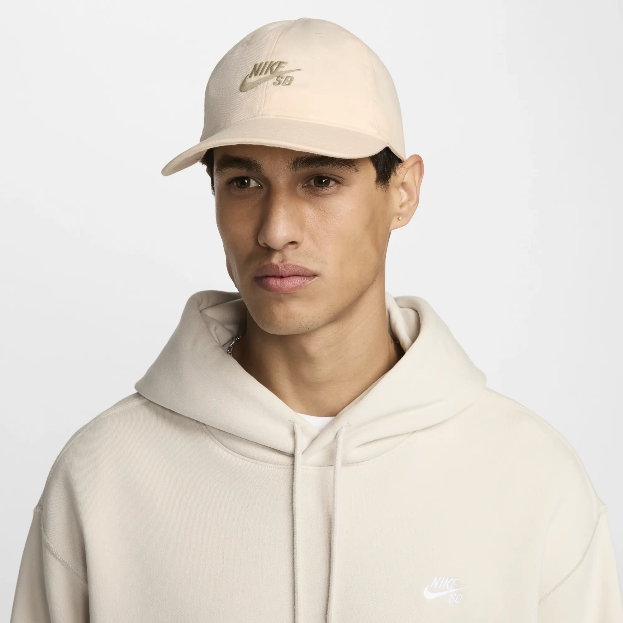Nike SB Club Cap, White