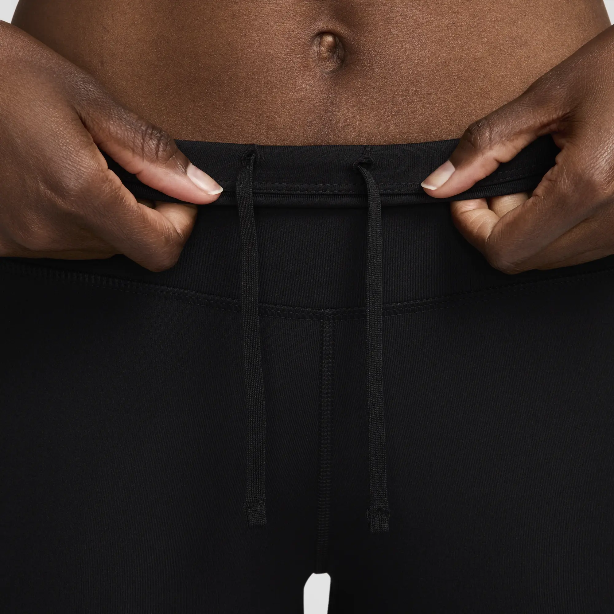 Nike Fast Swoosh Women's Mid-Rise 7/8 Running Leggings with Pockets - Black - Polyester/Elastane