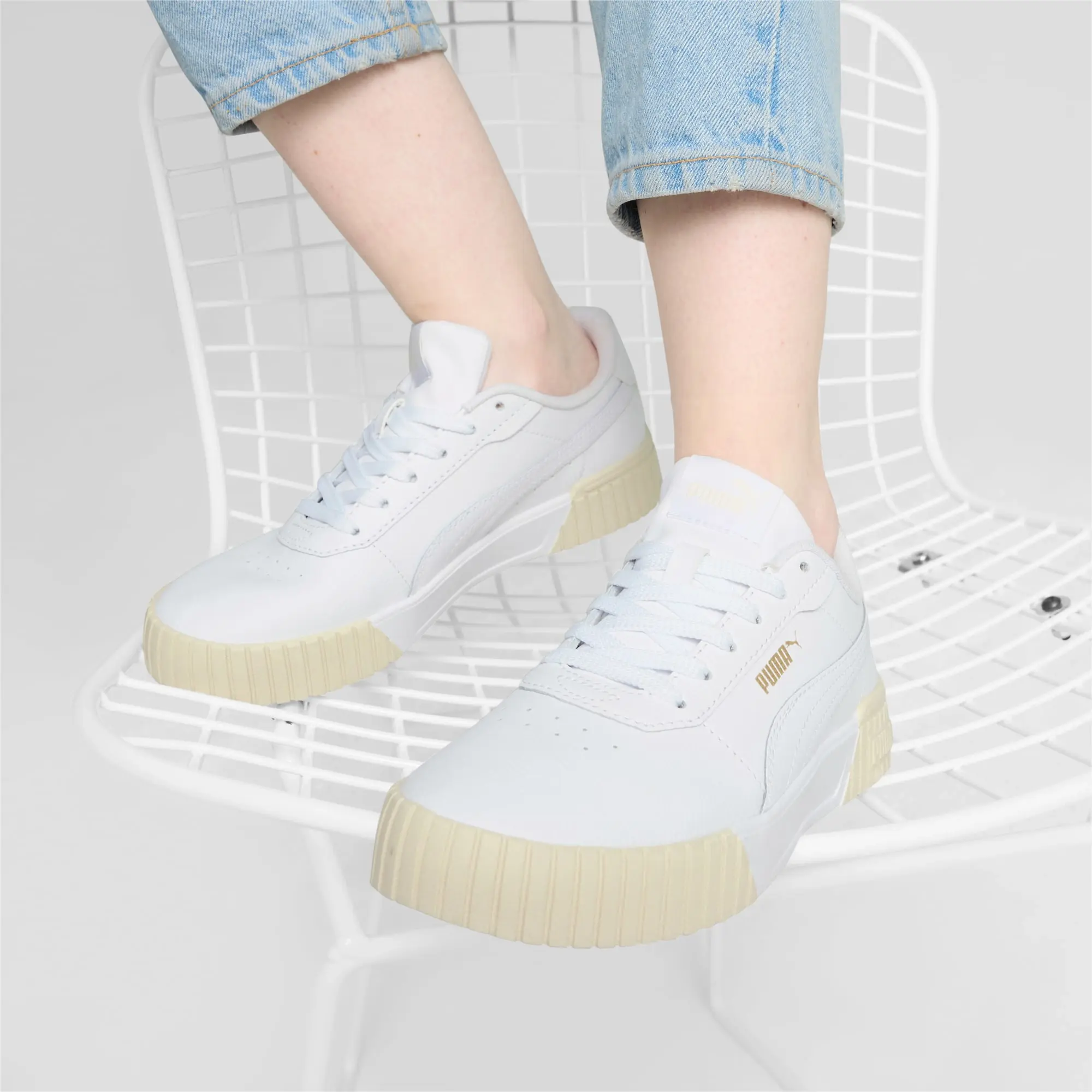 Puma Carina 2.0 Court Trainers Womens - White