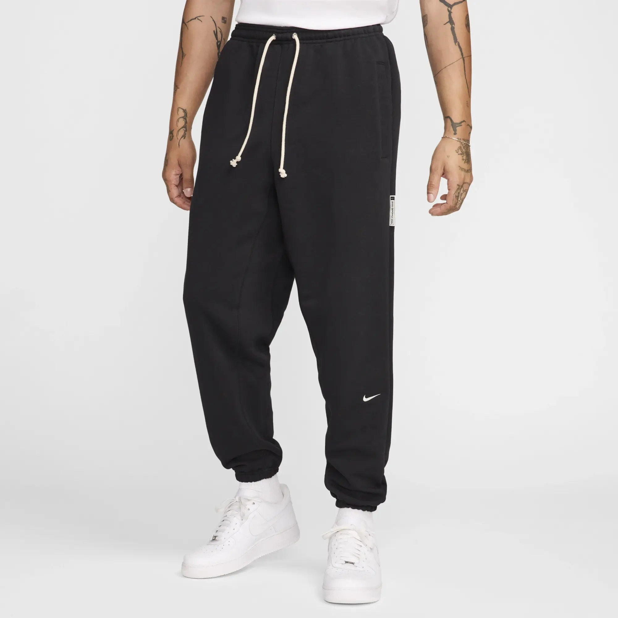 Nike Standard Issue Men's Dri-FIT Basketball Trousers - Black - Fleece