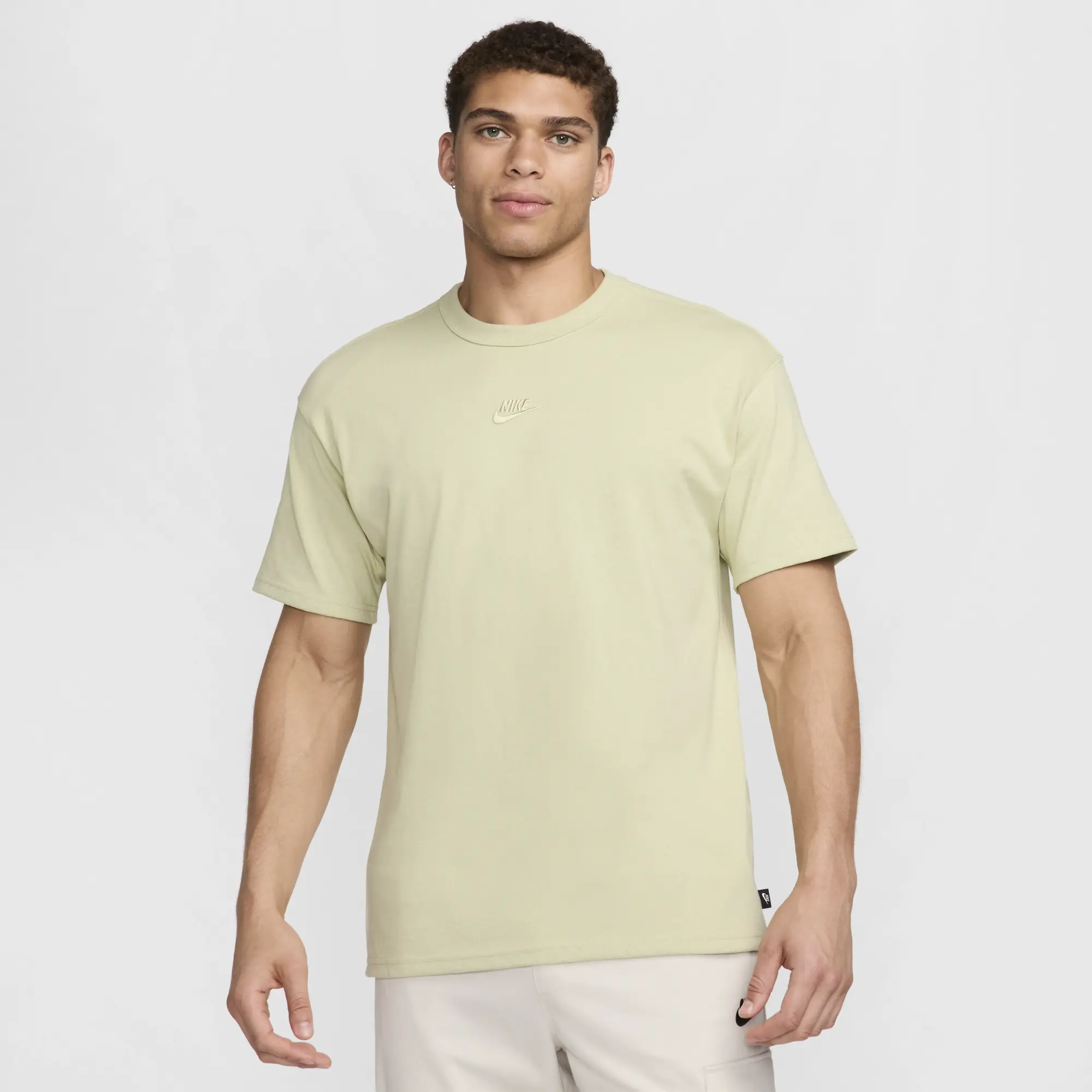 Nike Premium Essentials T-Shirt, Green