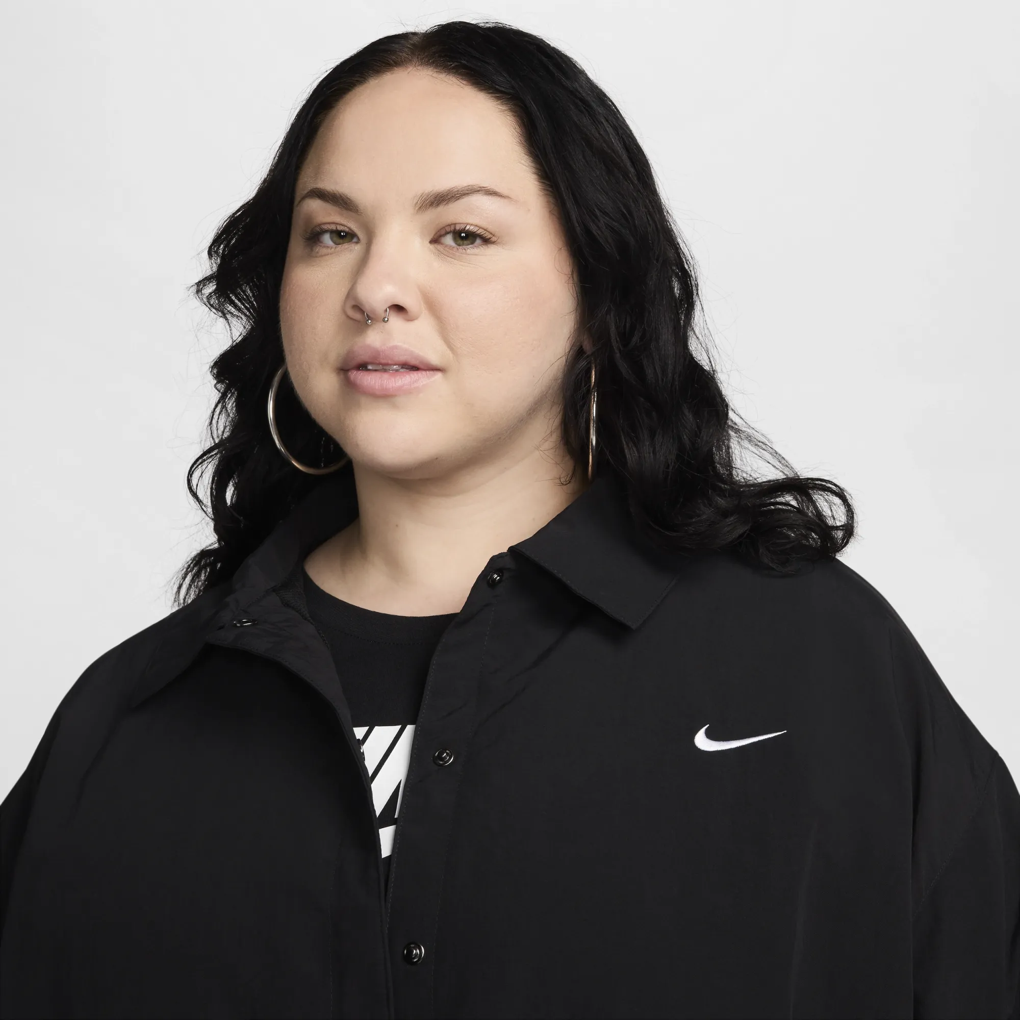 Nike Sportswear Essential Women's Oversized UV Woven Coaches
