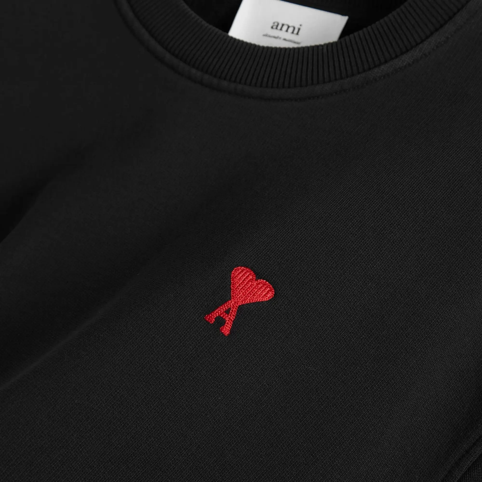 Ami small a heart crew sweat