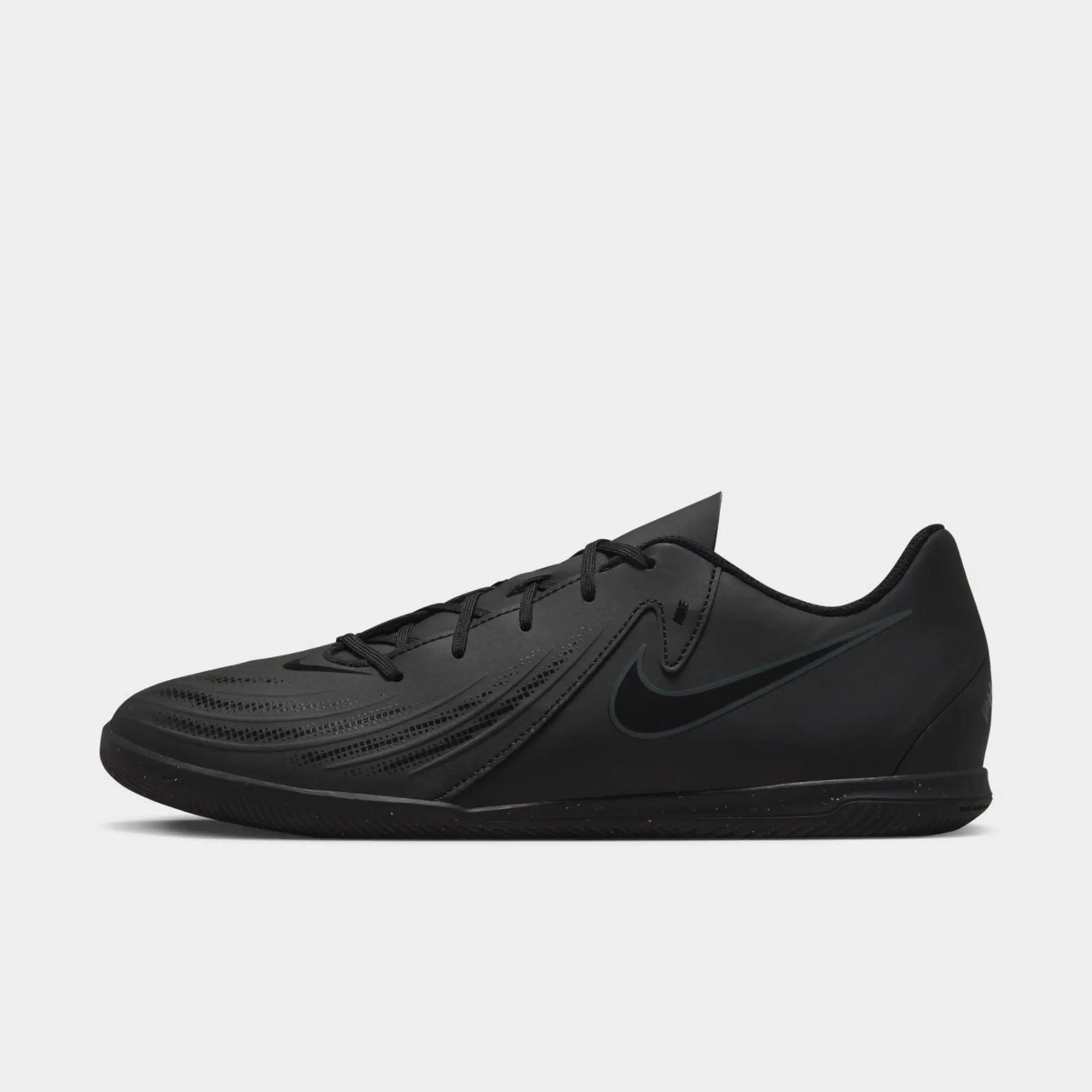 Nike phantom black football boots best sale