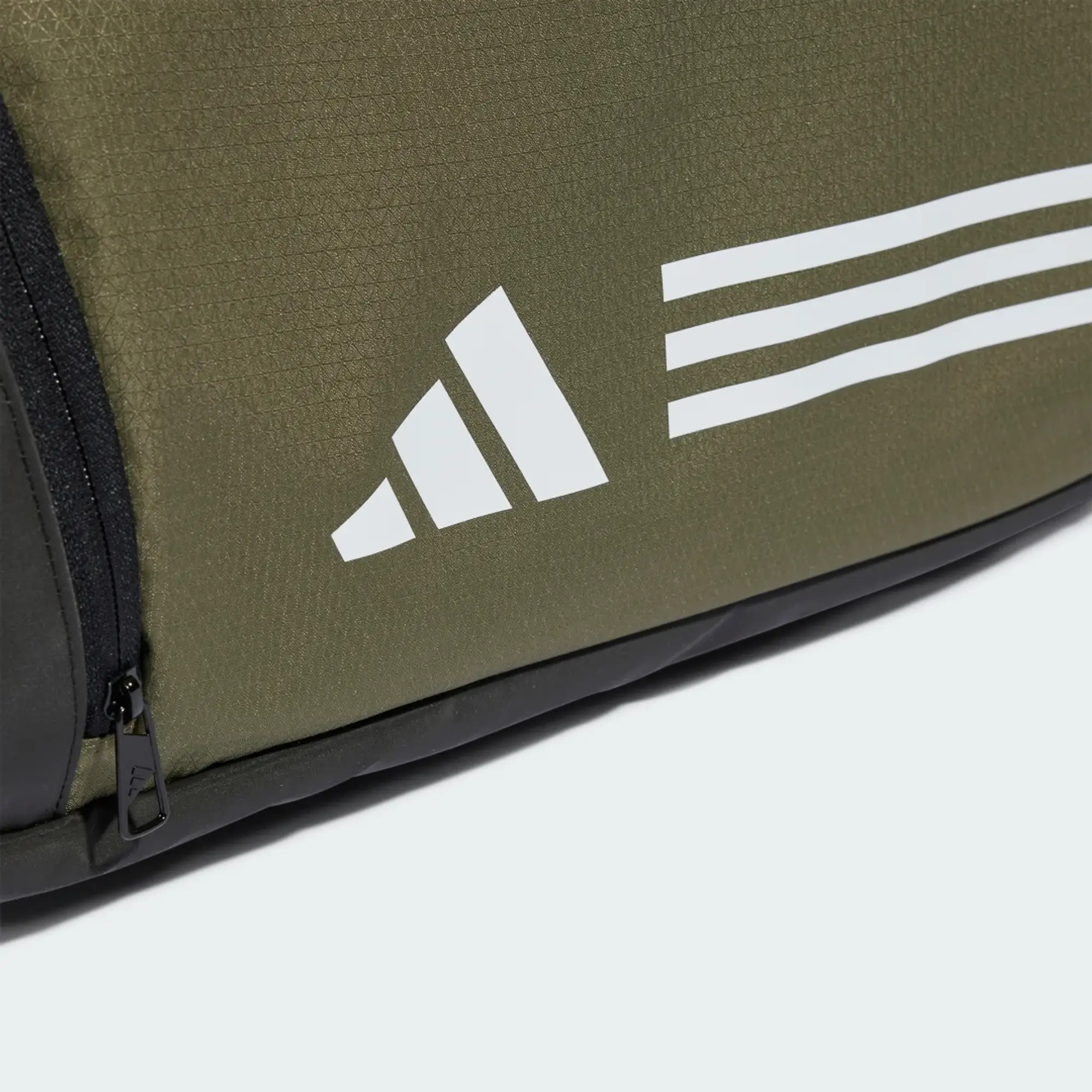 adidas Unisex Essentials 3 Stripes Duffel Bag Medium