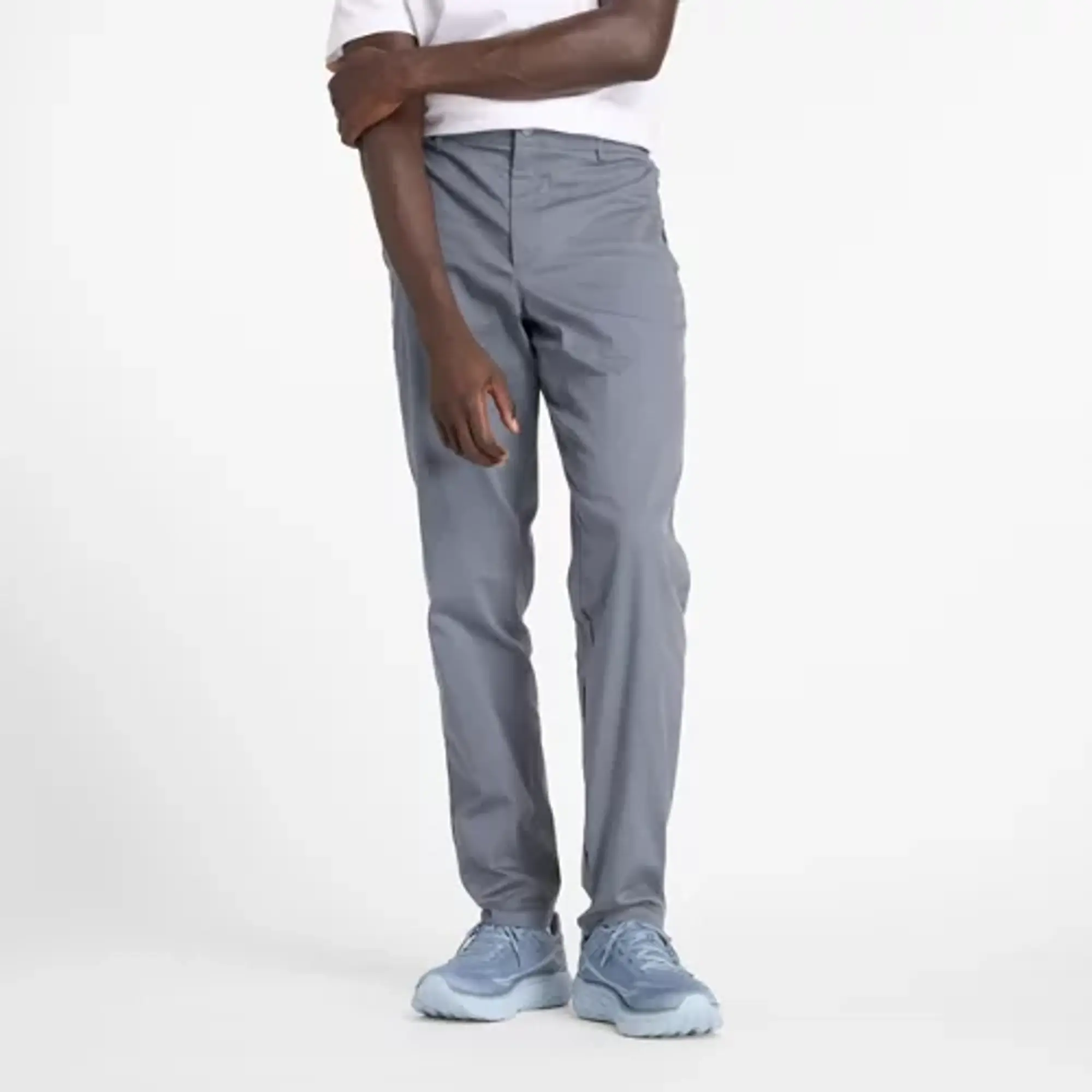 New Balance Men's Athletics Standard Tapered Pant 32 in Grey Cotton Twill