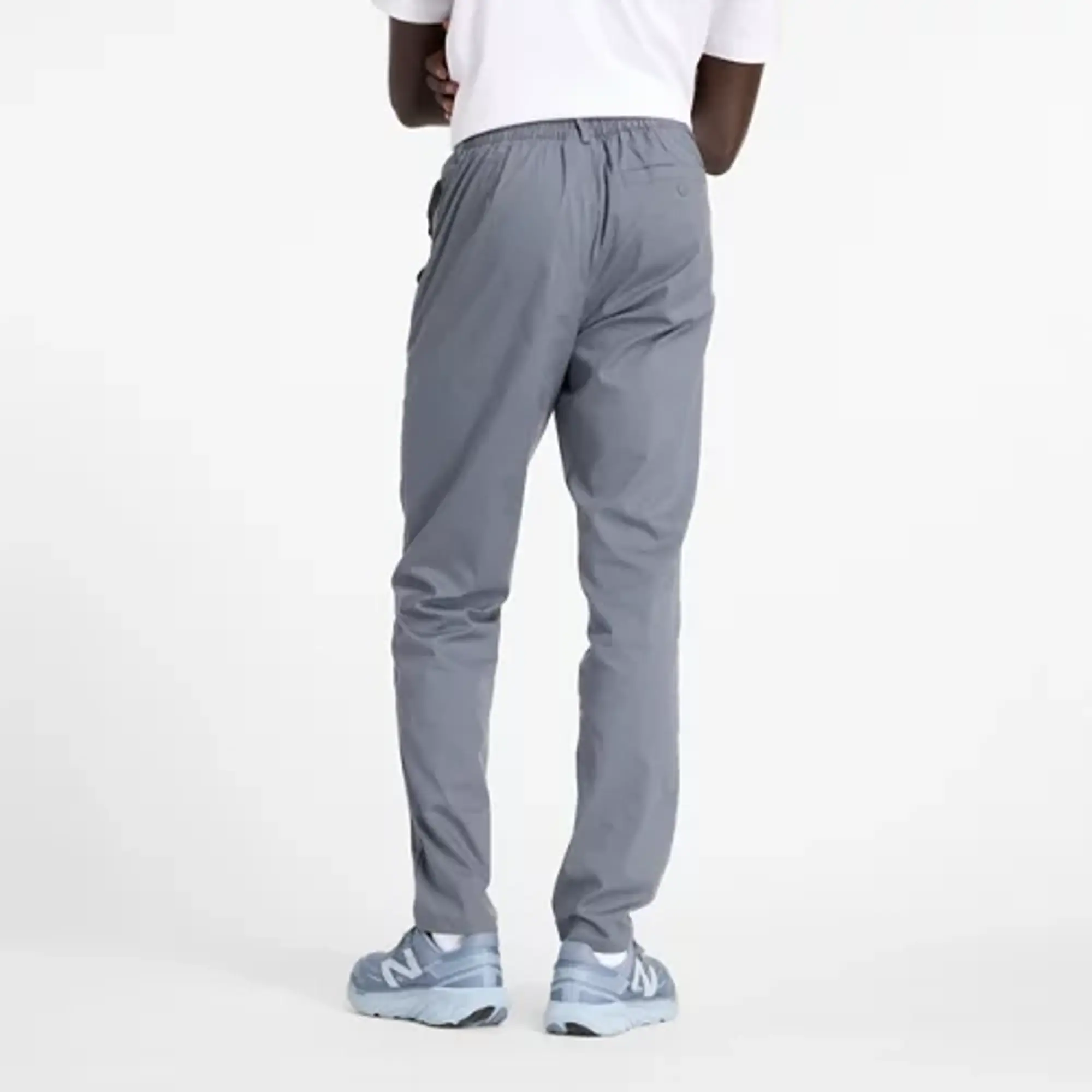 New Balance Men's Athletics Standard Tapered Pant 32 in Grey Cotton Twill