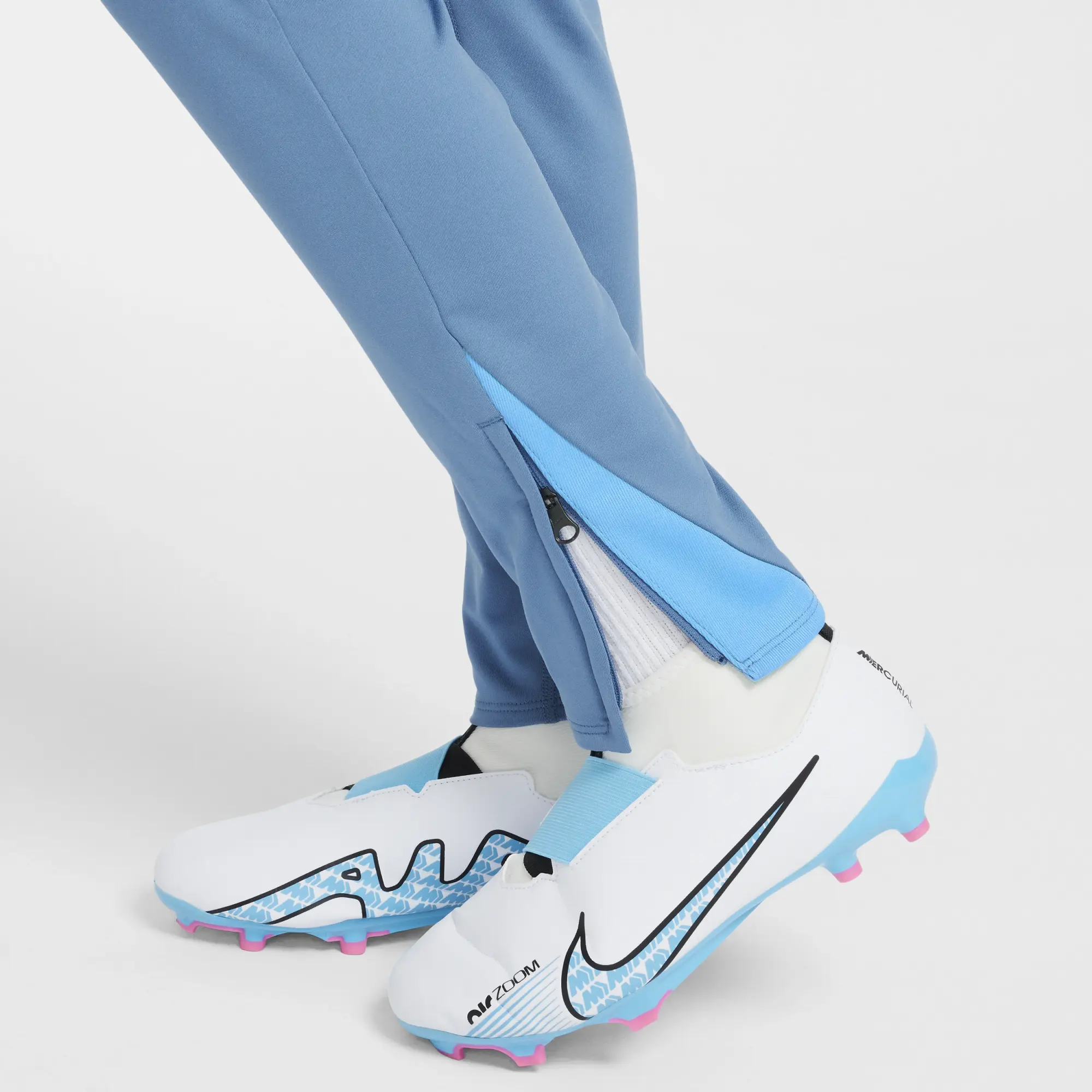 Nike Dri-FIT Strike Older Kids' Football Pants - Blue - Polyester/Elastane