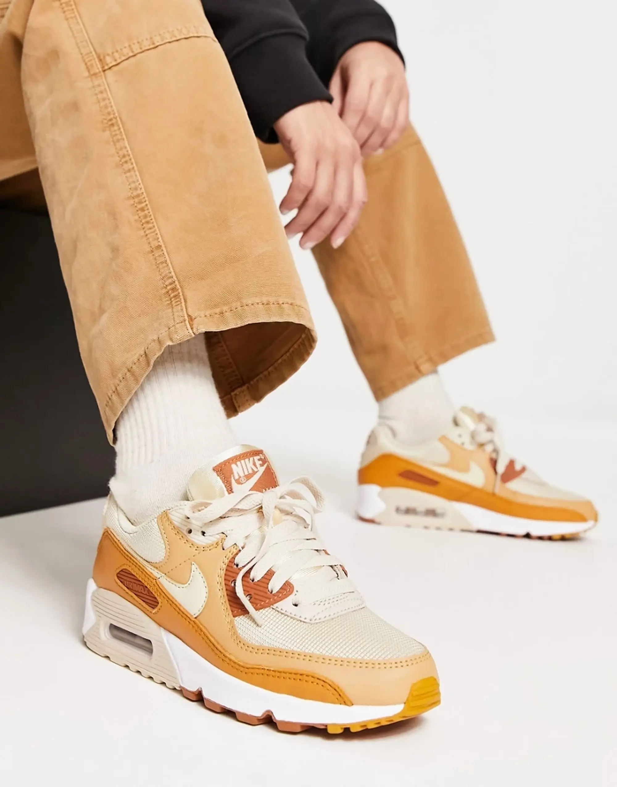 Nike Air Max 90 Trainers In Oatmeal Beige And Chutney-Neutral