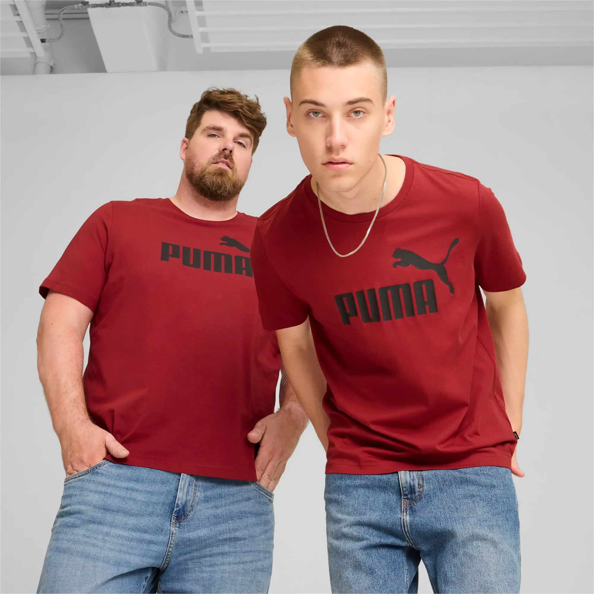 Puma Ess Logo Tee (S) T-Shirt Mens - Red
