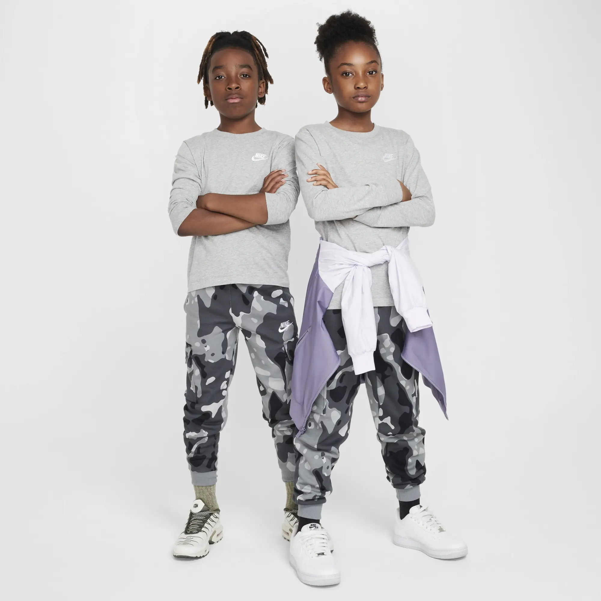 Nike Sportswear Older Kids' Long-Sleeve T-Shirt - Grey