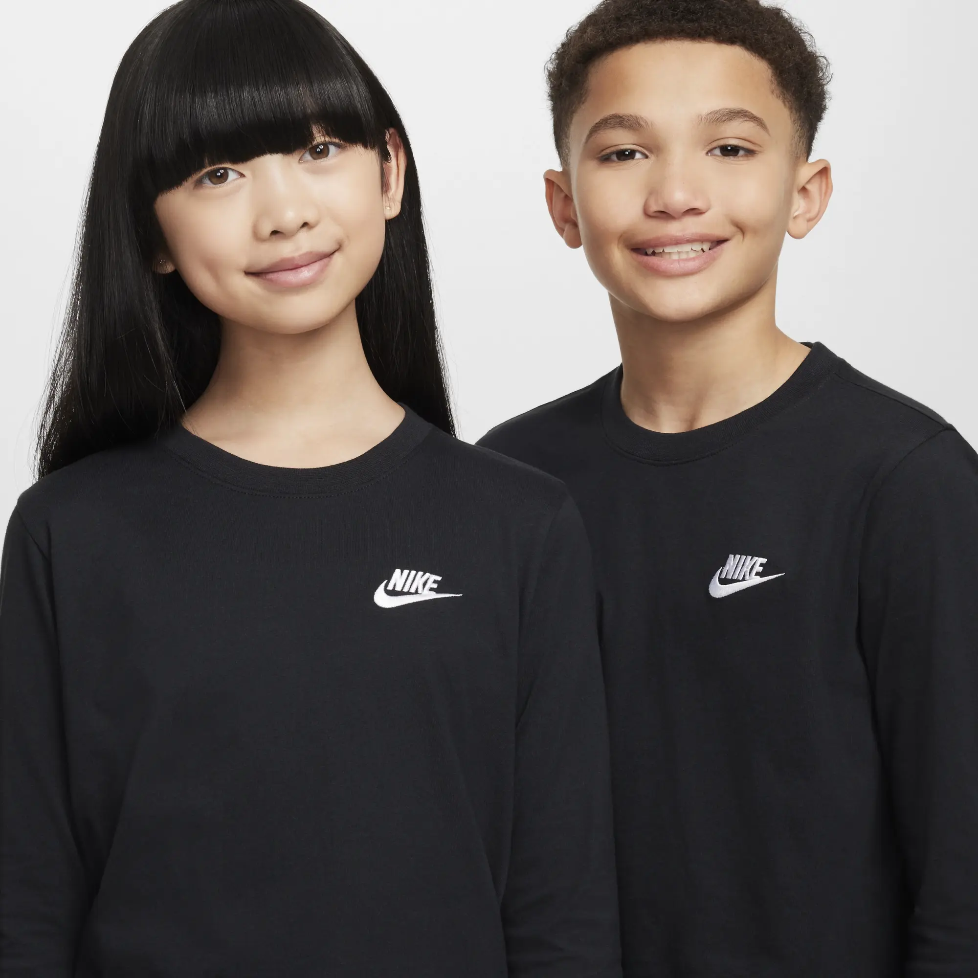 Nike Sportswear Older Kids' Long-Sleeve T-Shirt - Black