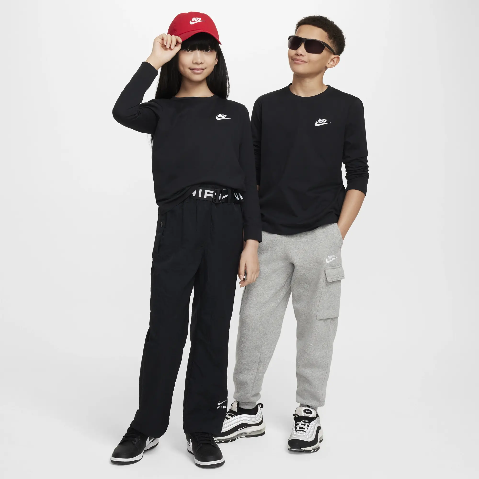 Nike Sportswear Older Kids' Long-Sleeve T-Shirt - Black