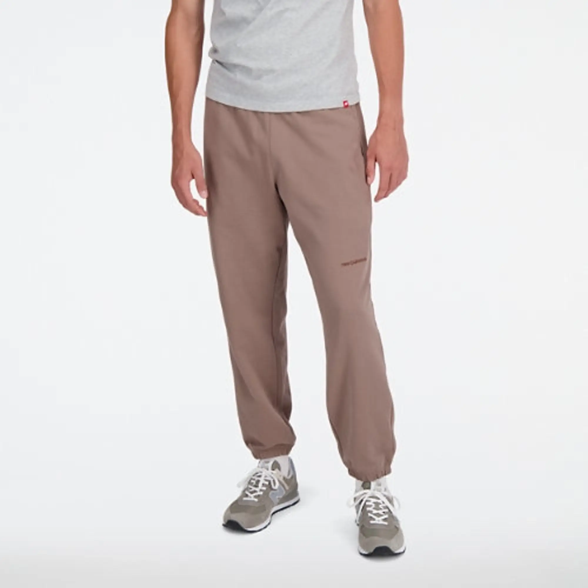 New Balance Men's Athletics Linear Pant in Brown Cotton