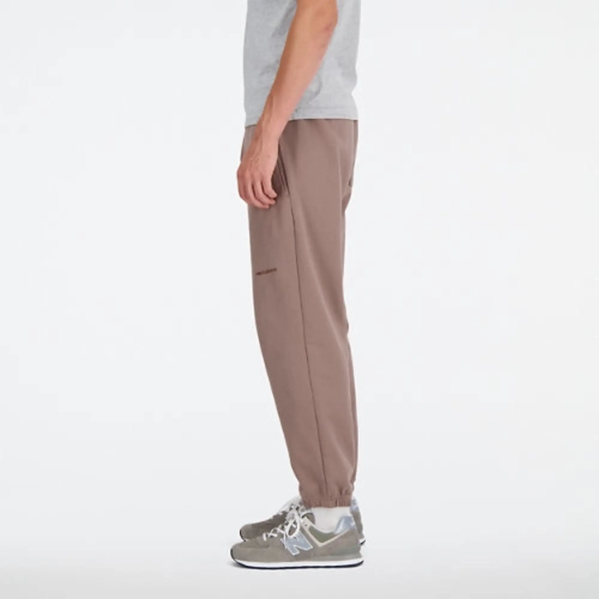 New Balance Men's Athletics Linear Pant in Brown Cotton