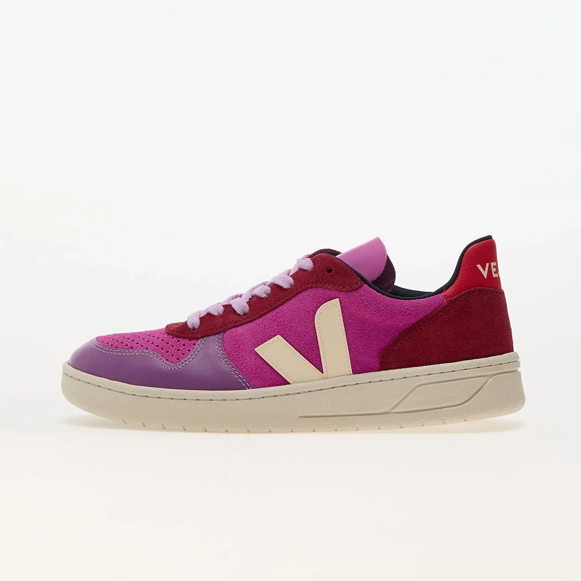Veja WMNS V-10