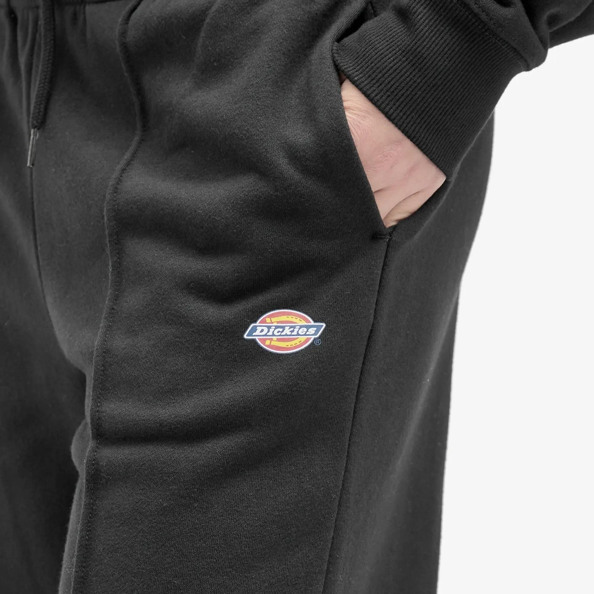 Dickies Mapleton Straight Leg Sweatpants In Black