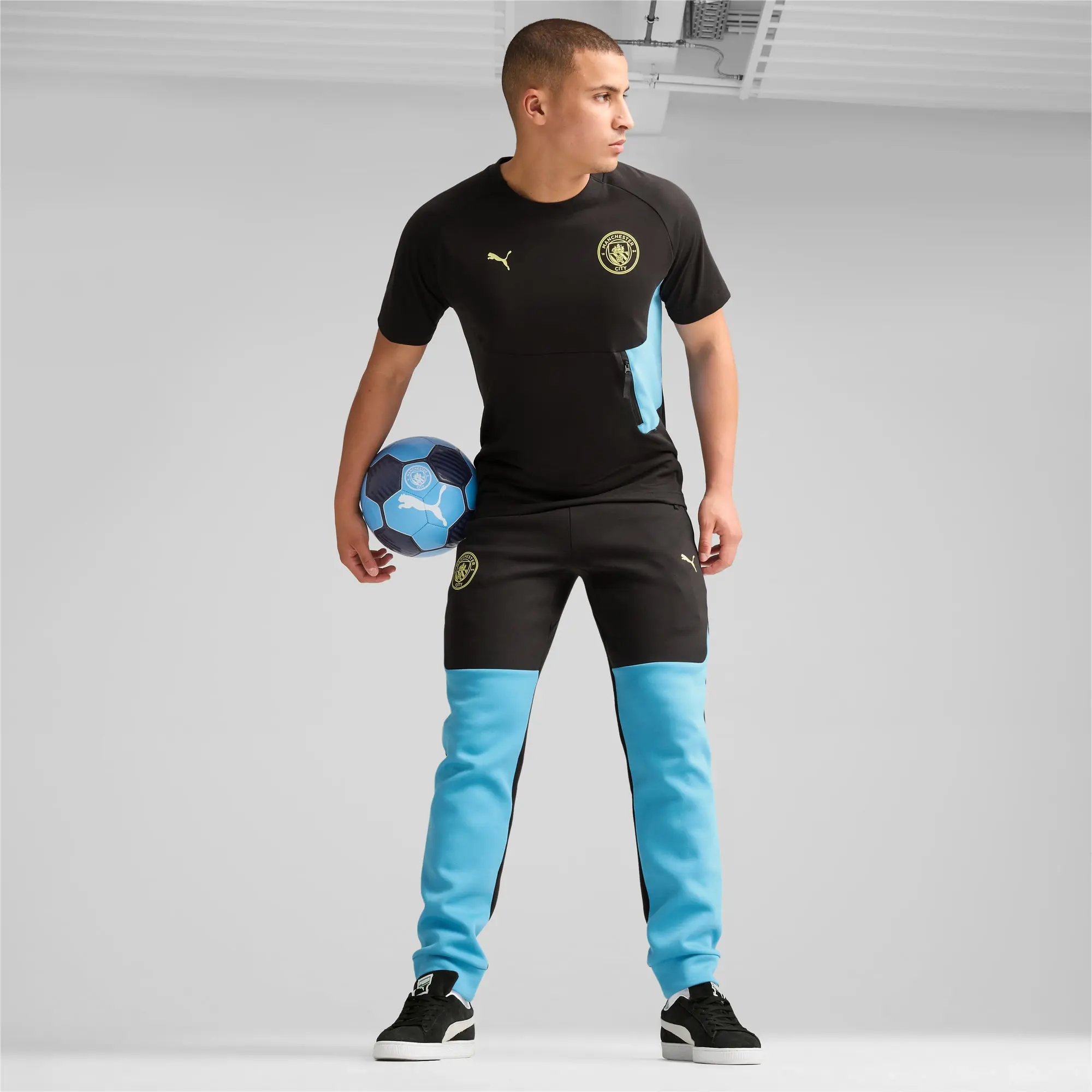 Manchester City PUMAtech Track Pant Men, Black/Magic Blue