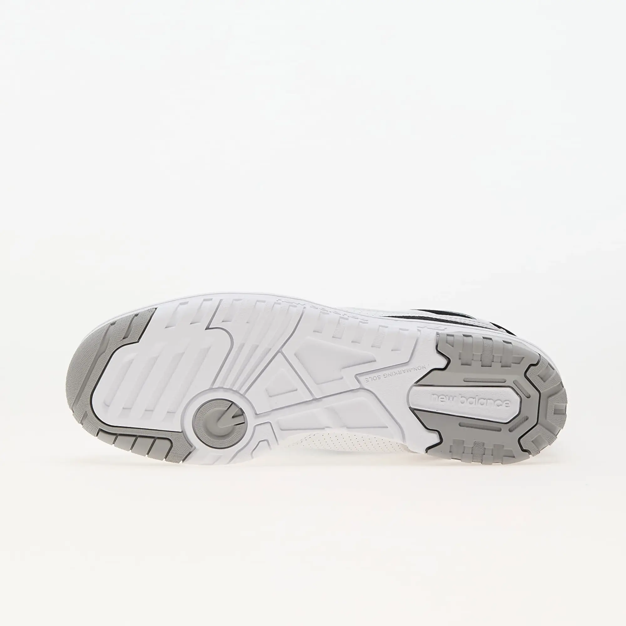 New Balance 550 Trainer - White - Size 8 - White
