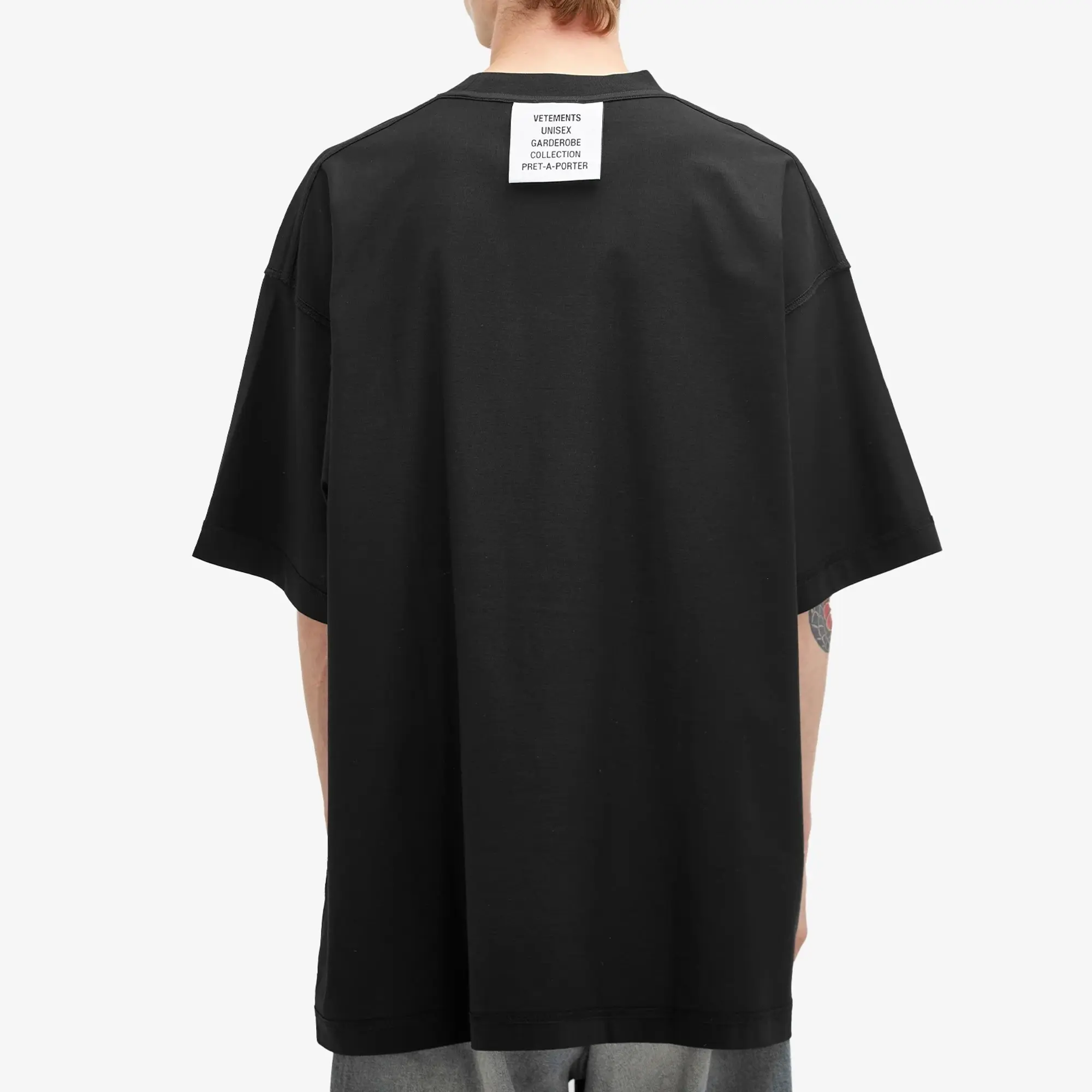 VETEMENTS Men's Inside Out Label T-Shirt Black