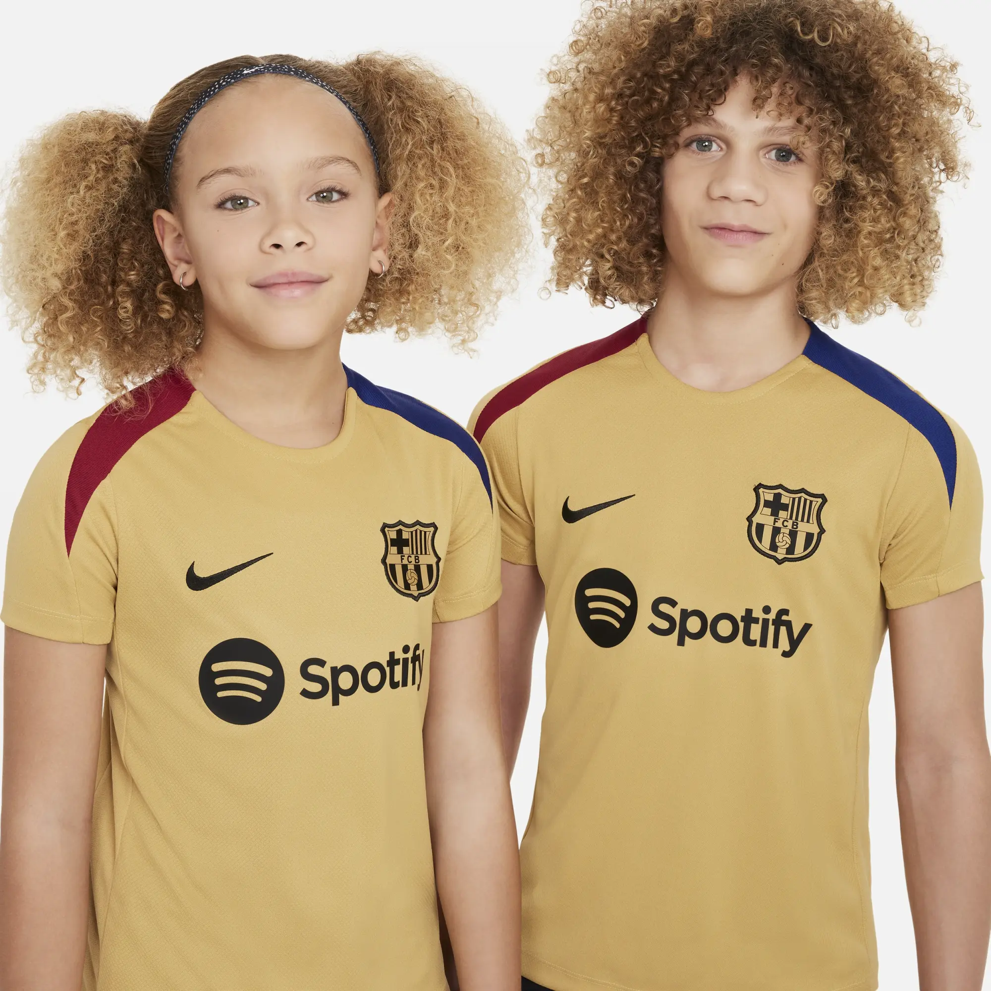 F.C. Barcelona Strike Older Kids' Nike Dri-FIT Football Short-Sleeve Knit Top - Brown - Polyester