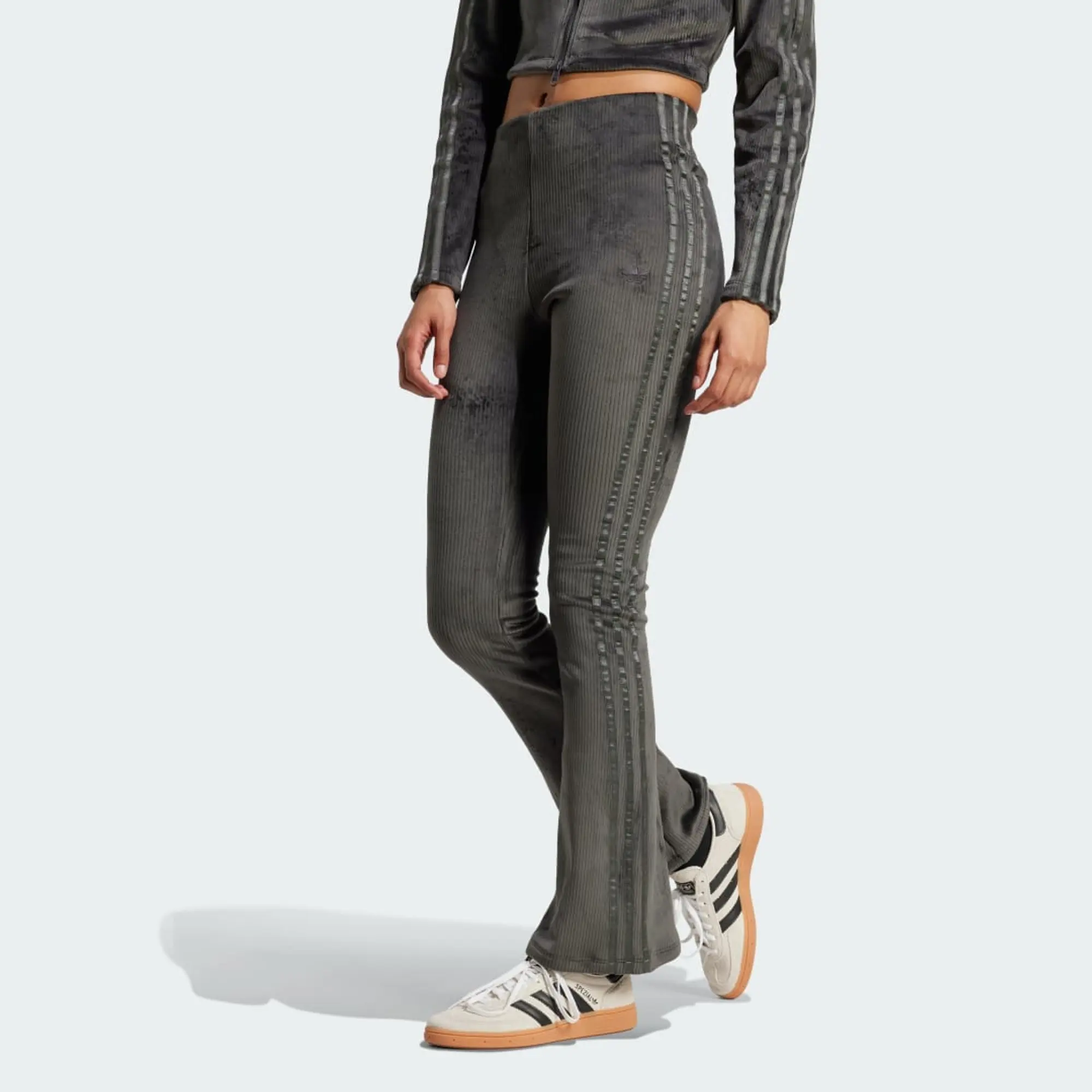 【ADIDAS】Ribbed Flared Leggings - Charcoal / JN3024 Adidas Originals Rib Flared Leggings | JN3024 | FOOTY.COM