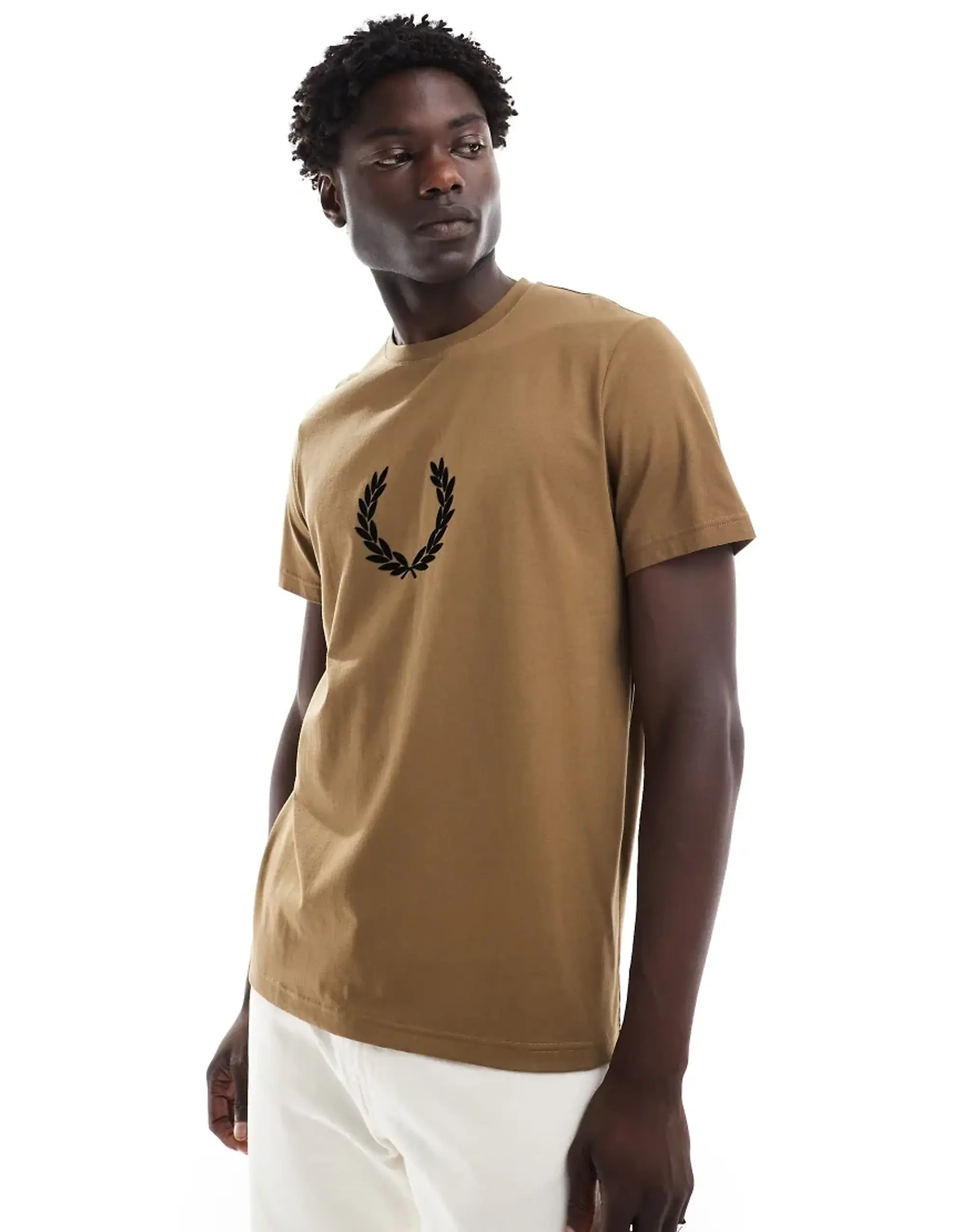 Fred Perry T-Shirt In Brown With Flocked Laurel Wreath